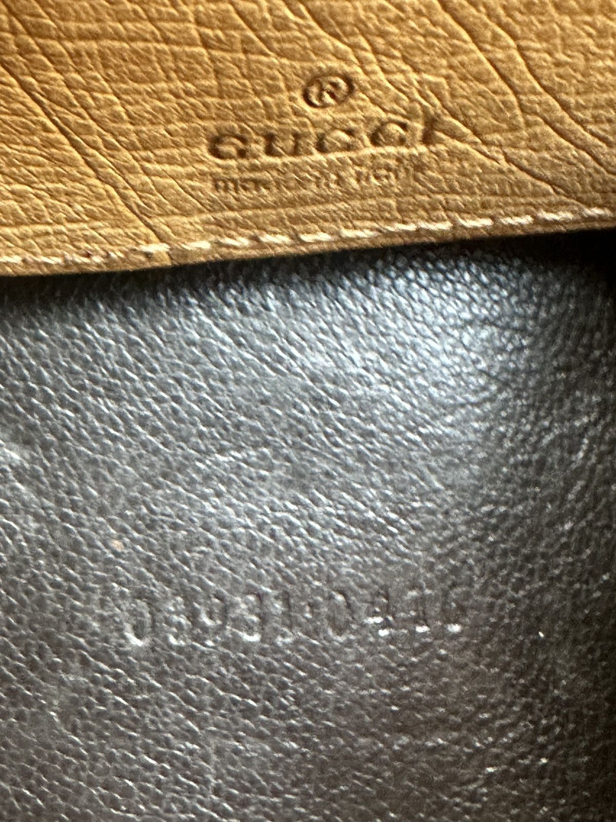 Gucci 🖤🖤Vintage Gucci Pouch in Ostrich Leather🖤🖤 Size ONE SIZE - 6 Thumbnail