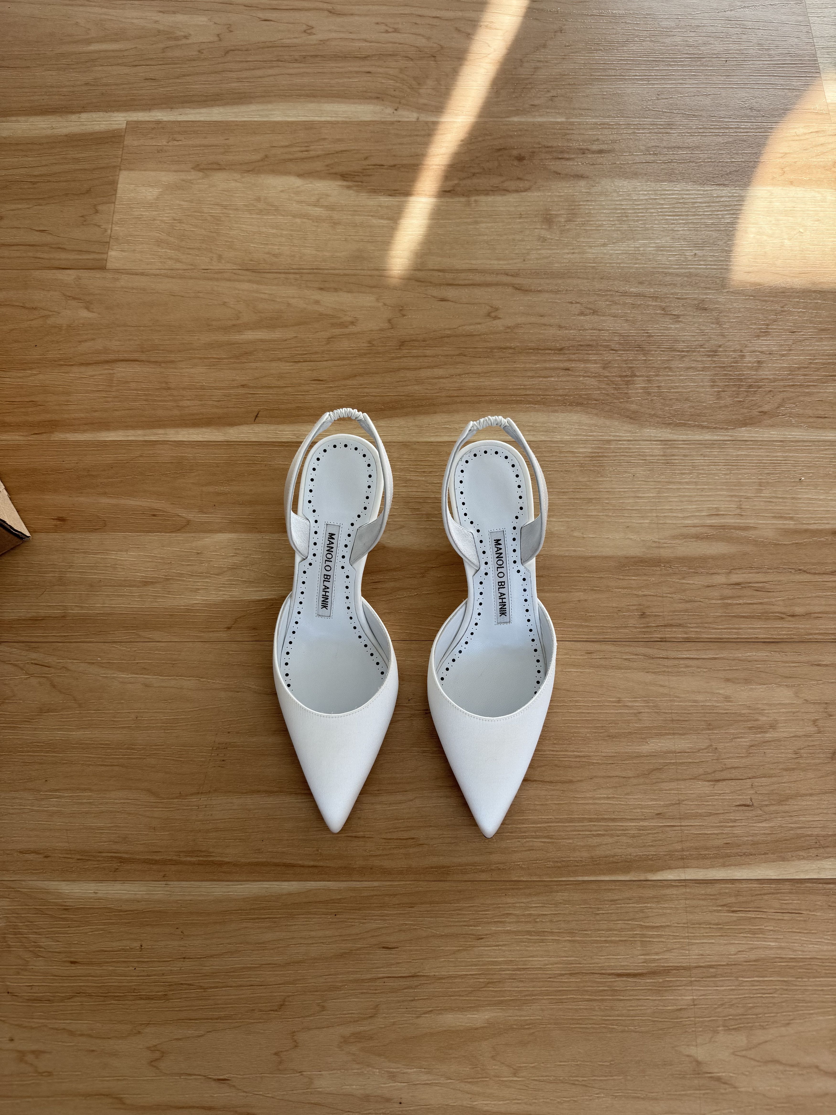 Manolo Blahnik Carolyne Kitten-Heel Halter Pumps Size US 6 / IT 36 - 6 Thumbnail
