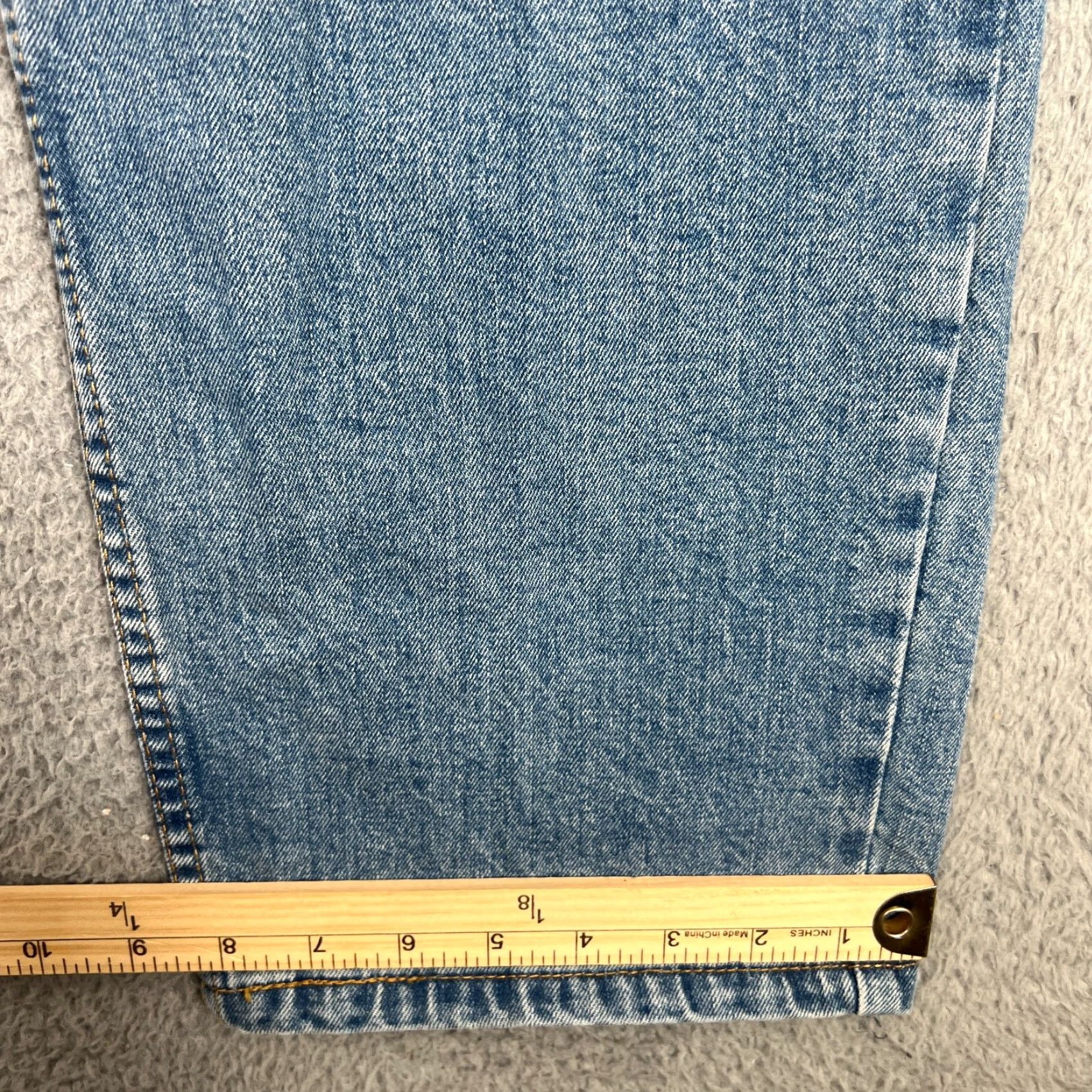 Vintage Levi's 550 Jeans Mens 36x30 Blue Relaxed Fit Tapered 90s Grunge Size US 36 / EU 52 - 2 Thumbnail