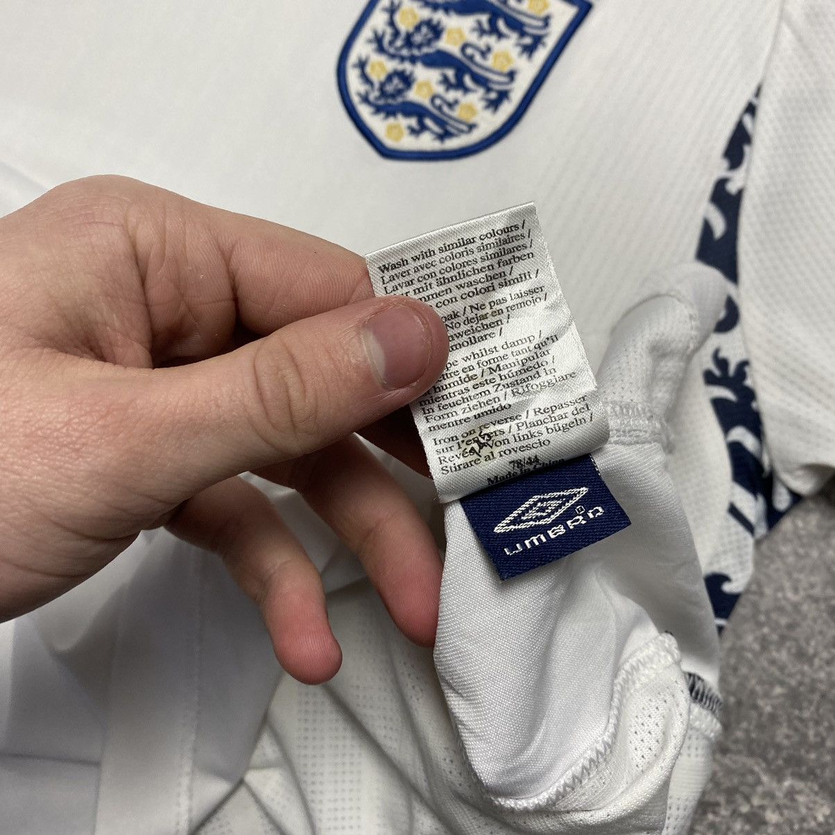 Umbro Vintage Umbro England 2007 National soccer jersey Size US M / EU 48-50 / 2 - 11 Thumbnail