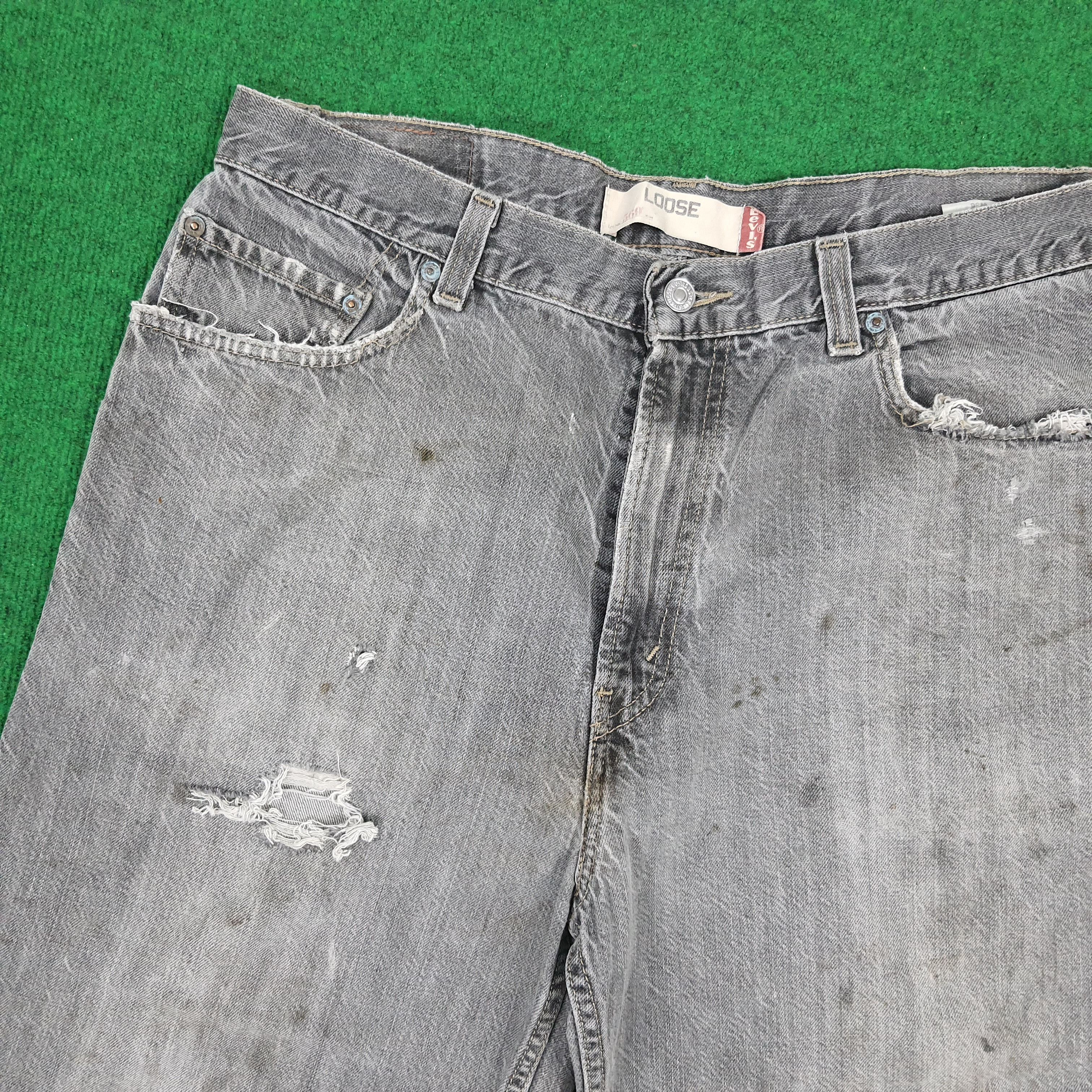 Levi's × Vintage Vintage Levi's 569 Loose Distressed Short Jeans Size US 36 / EU 52 - 2 Thumbnail
