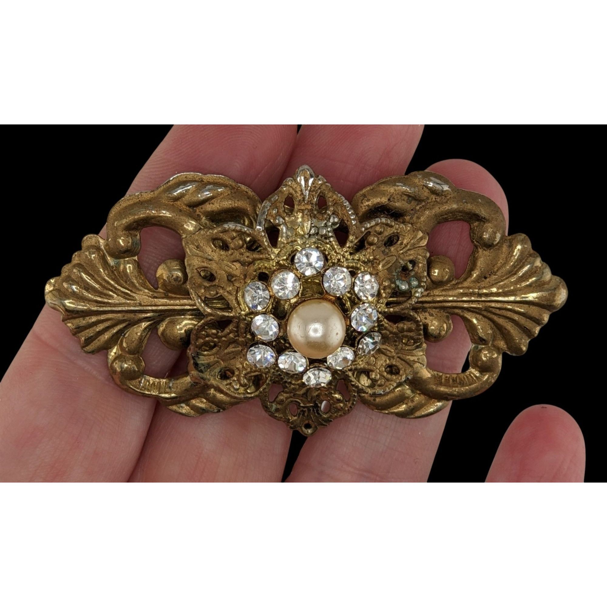 Handmade Vintage Victorian Style Gold Tone Brooch With Crystal Rhines Size ONE SIZE - 1 Thumbnail