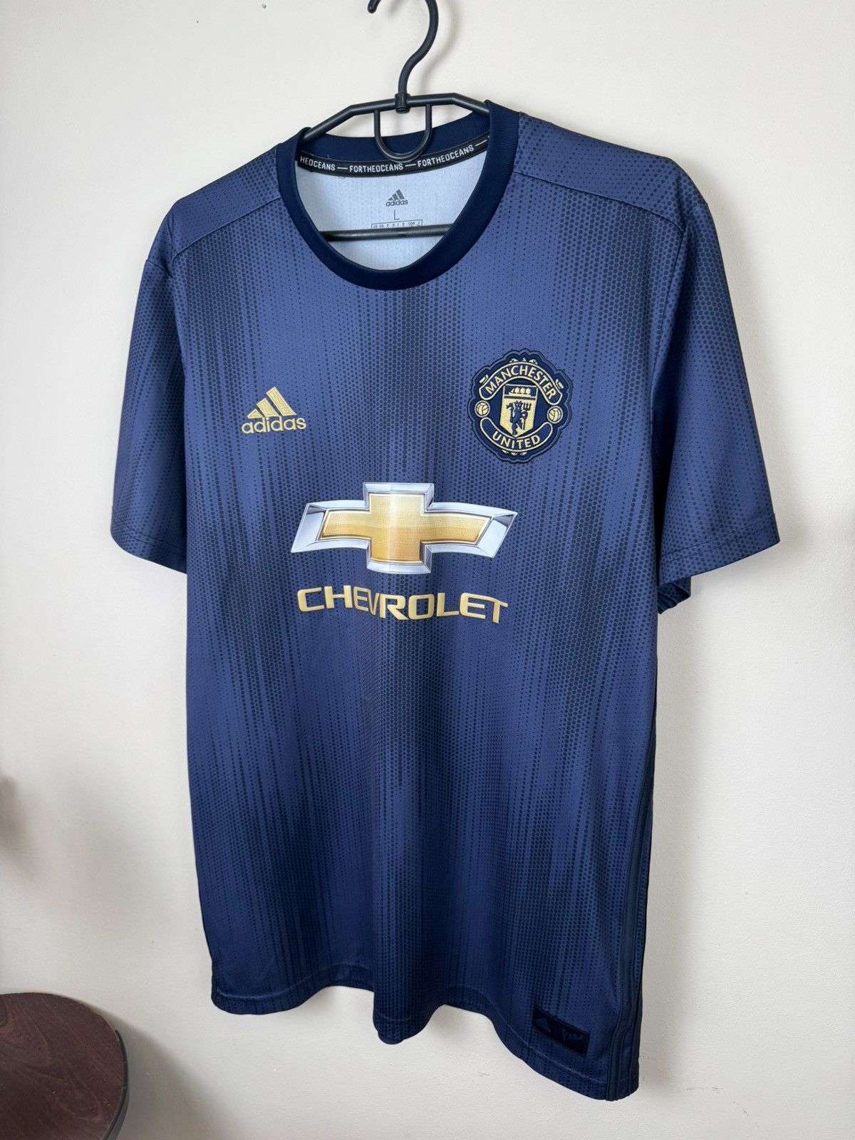 Adidas MANCHESTER UNITED THIRD FOOTBALL SHIRT 2018/2019 SOCCER L Size US XL / EU 56 / 4 - 4 Thumbnail