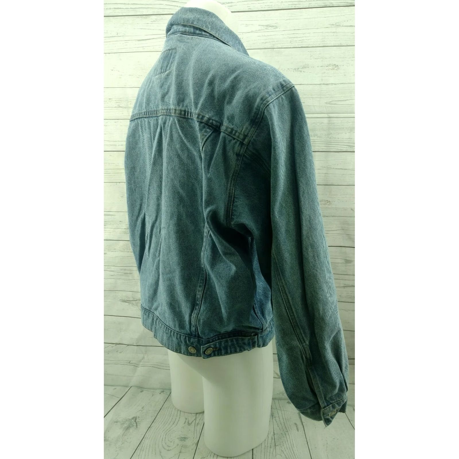 Wrangler Wrangler Hero Men's Classic Denim Jean Jacket Size Large Trucker, Blue, Button Closure, 100% Cotton Denim, Regular Fit, Hip Length, Vintage: No Size US 33 - 6 Thumbnail