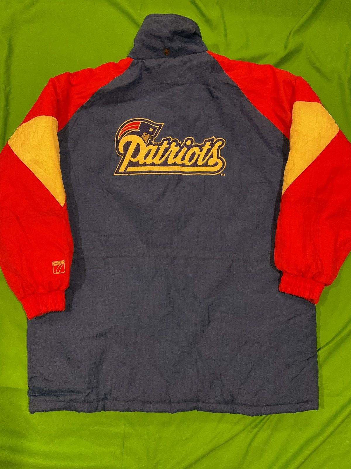 NFL × Vintage 90s New England Patriots navy and red puffer jacket Size US L / EU 52-54 / 3 - 1 Thumbnail