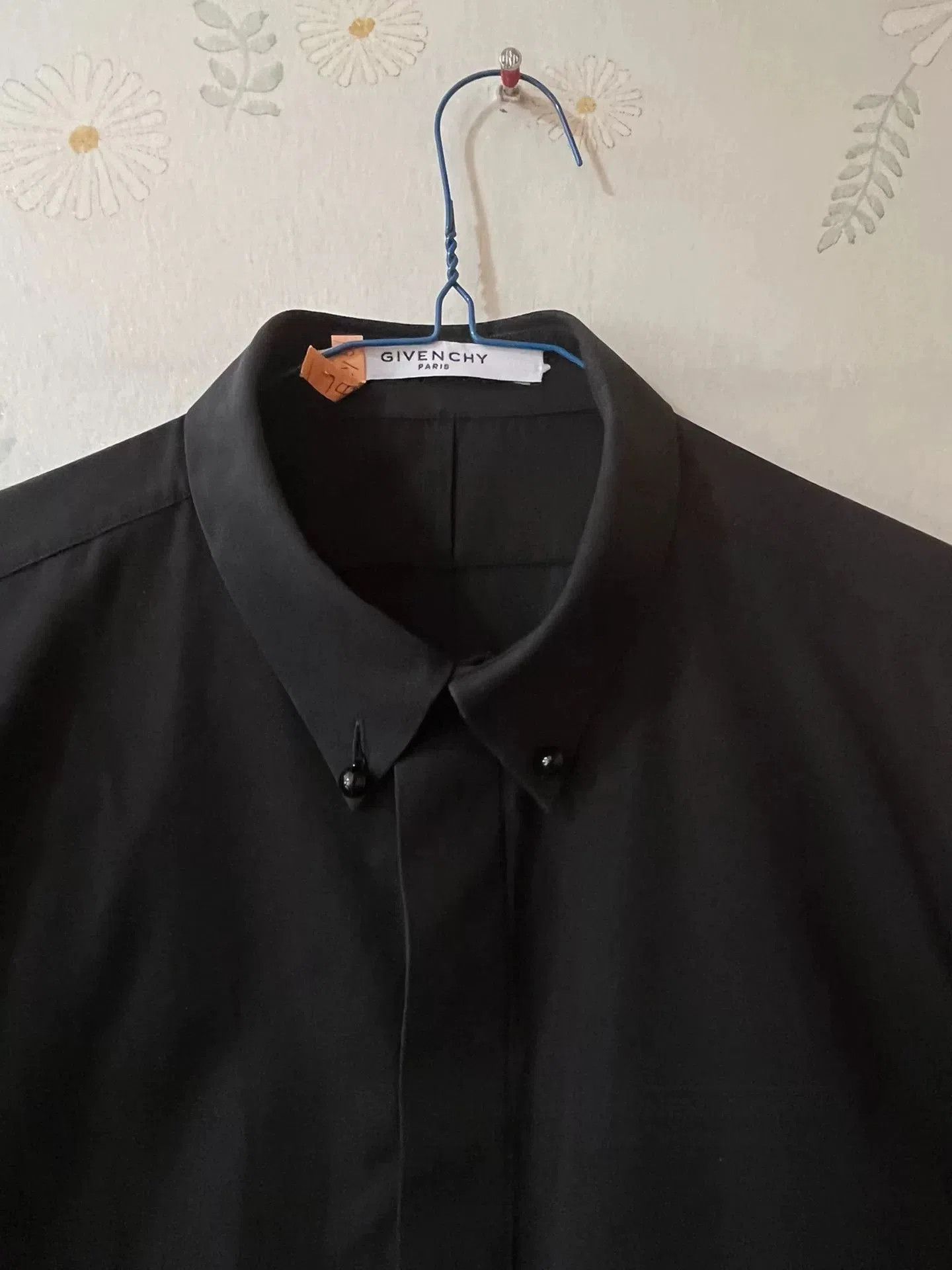 Givenchy Givenchy Men's Black Long-Sleeve Shirt. Size US M / EU 48-50 / 2 - 4 Thumbnail