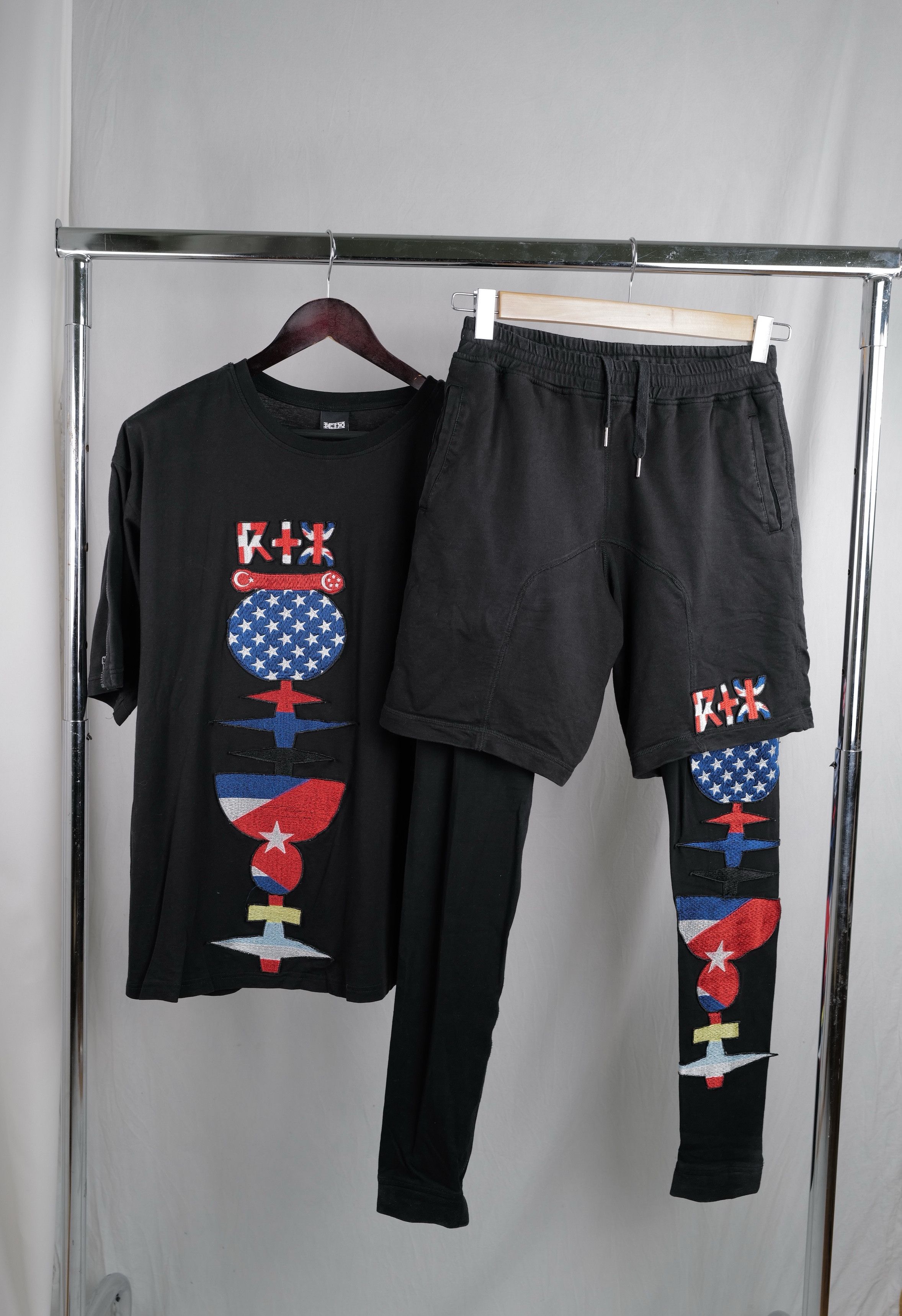 KTZ BLACK ORNAMENT SUIT