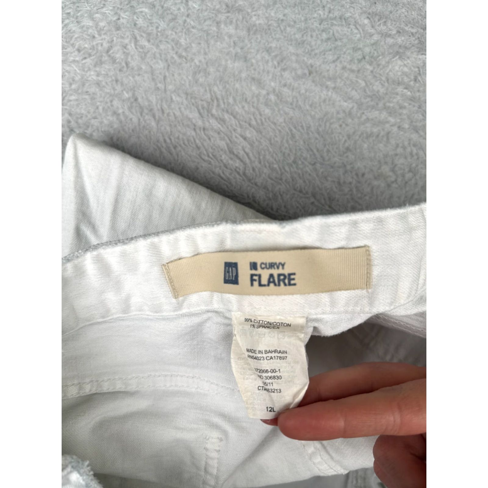 Gap Gap Jeans Womens 12 L White Denim Curvy Flare Mid Rise Cotton READ ME 33x34 Size 34" / US 12 / IT 48 - 6 Thumbnail