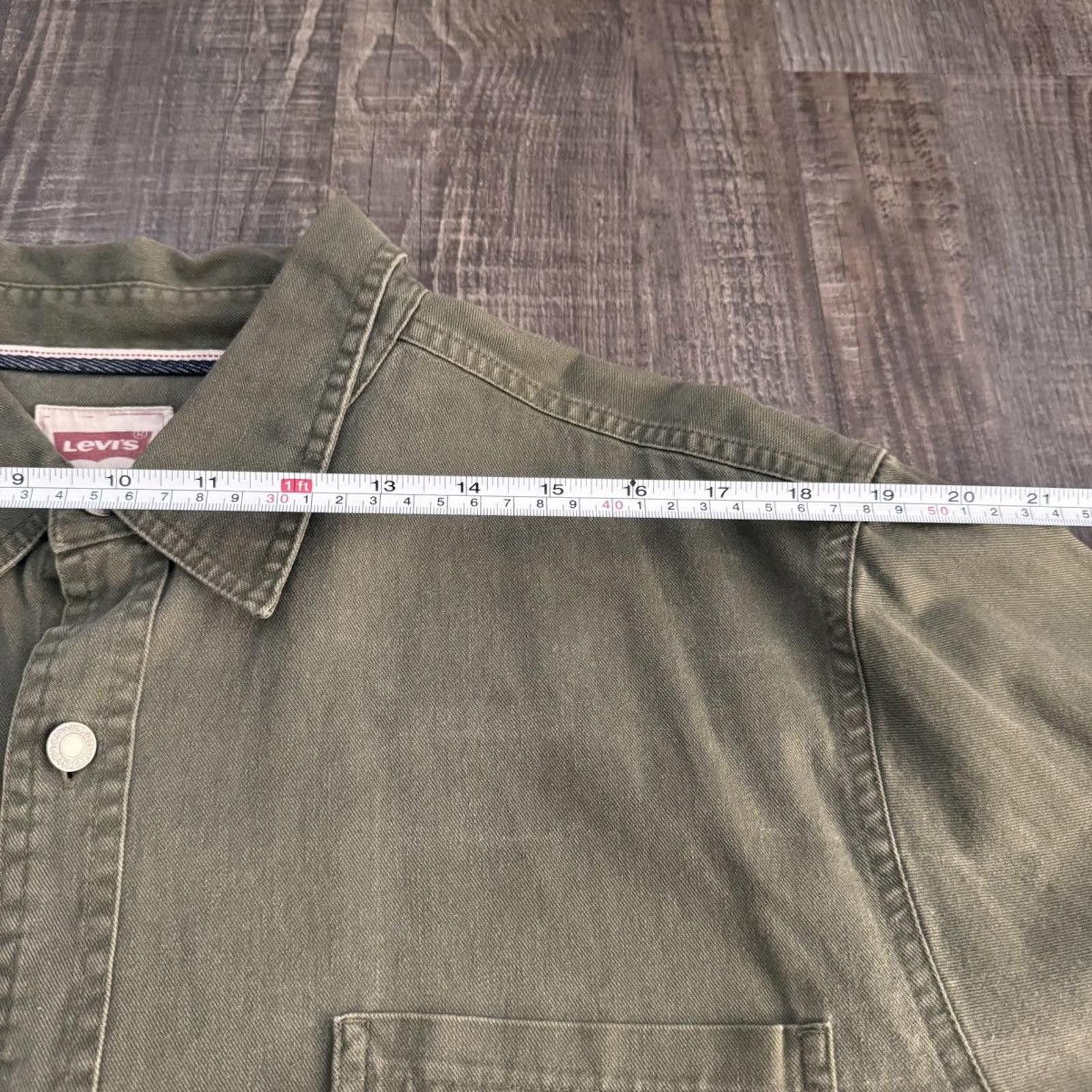 Levi's LEVIS • Classic 2 Pocket L/S Button Up Shirt "Green" (XL) Size US XL / EU 56 / 4 - 2 Thumbnail