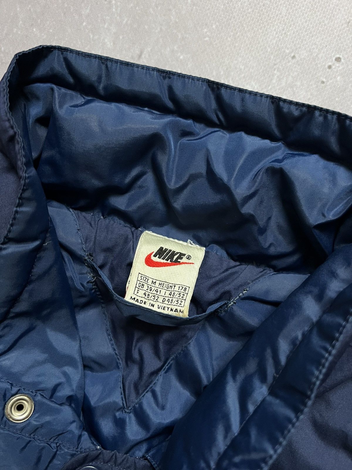 Nike Very Rare Vintage Down Jacket From Nike Big Logo Size M Y2K Size US M / EU 48-50 / 2 - 4 Thumbnail