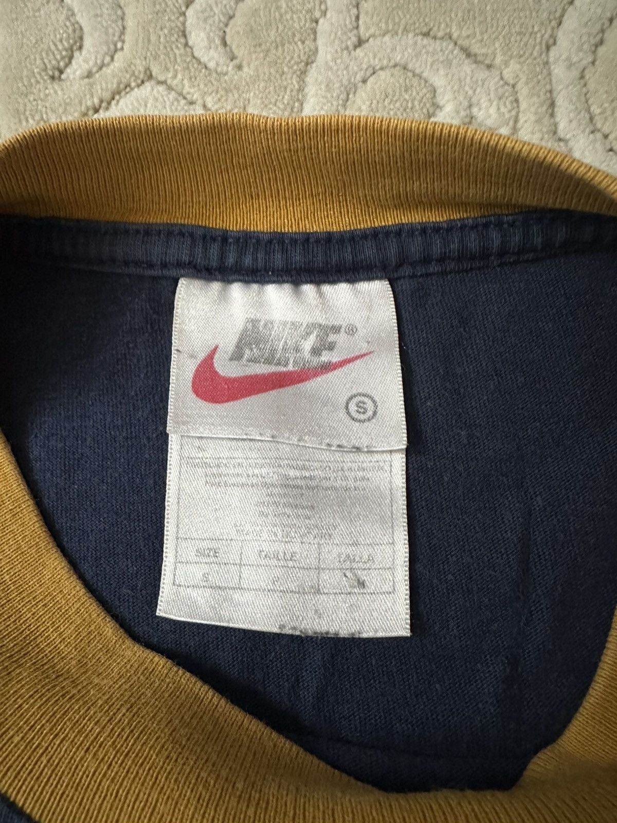 Nike Vintage Embroidered Nike T-Shirt Blue Gold Men’s Size US S / EU 44-46 / 1 - 3 Thumbnail