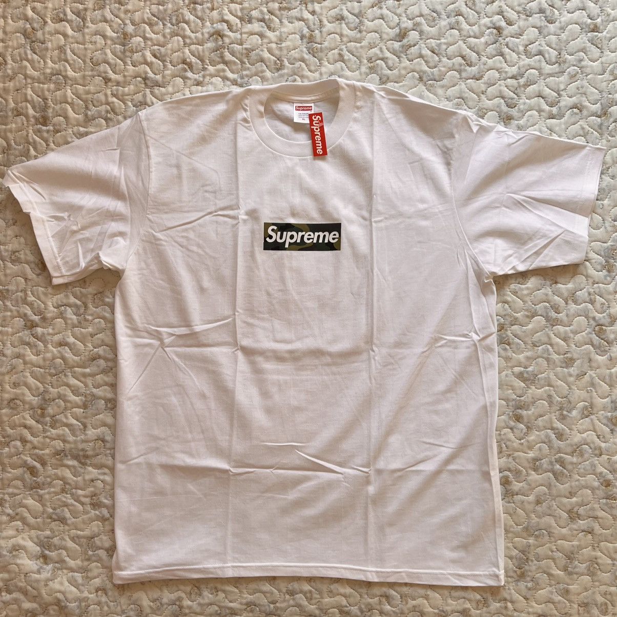 Supreme XL Supreme box logo tee camo T-shirt fw23 white short Size US XL / EU 56 / 4 - 2 Thumbnail