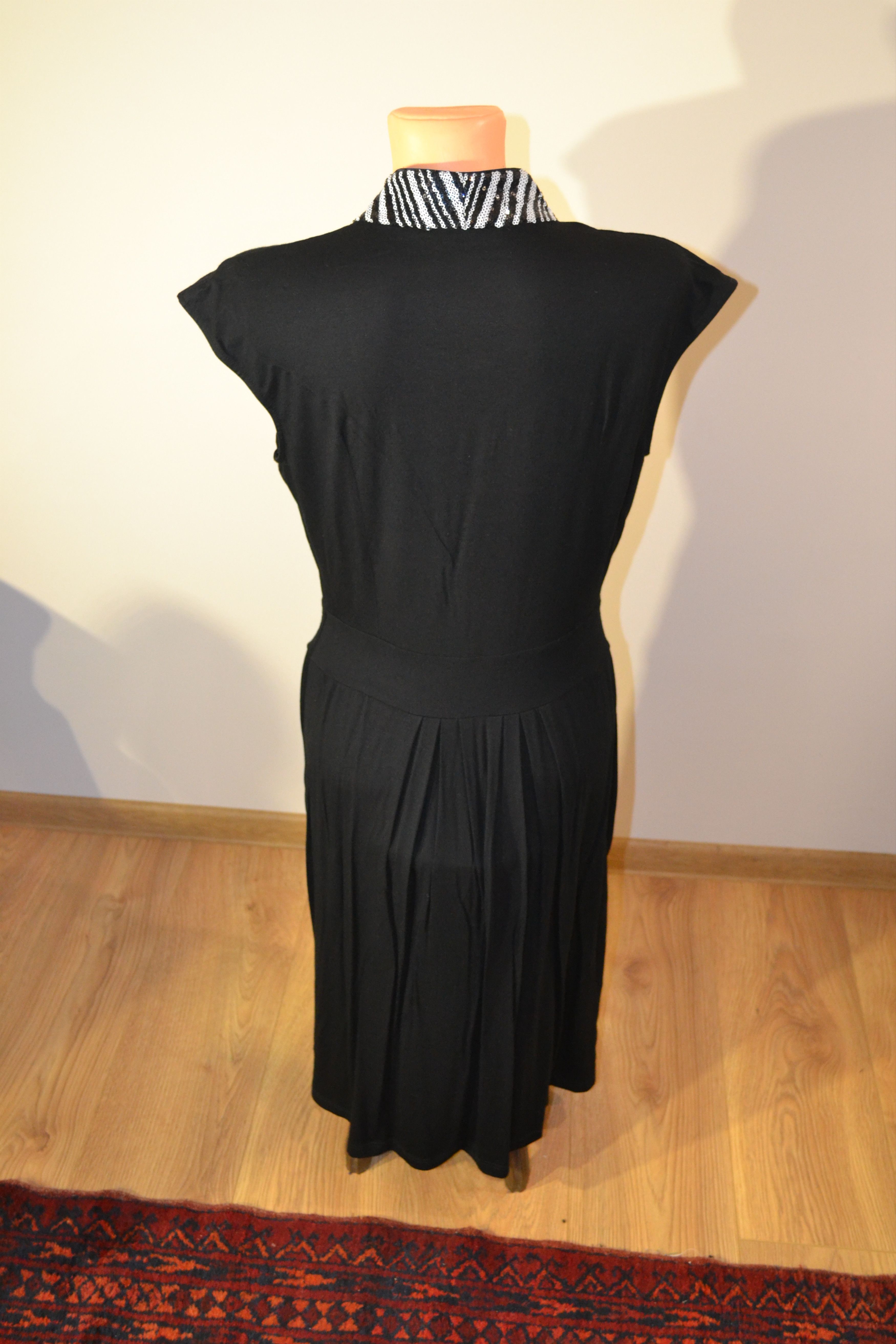 Louis Feraud Dress Féraud Paris Black Sequin Collar | Midi Elegant Size M / US 6-8 / IT 42-44 - 5 Thumbnail