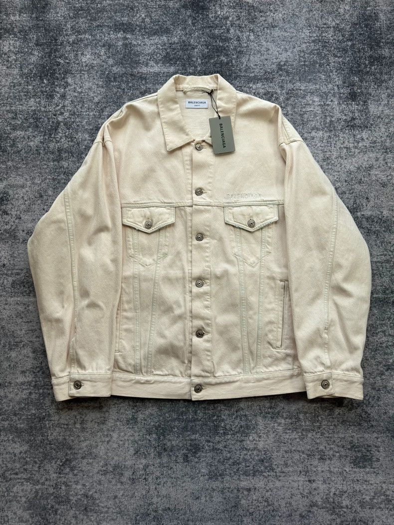 Balenciaga Balenciaga Beige Destruction Denim Jacket Jacket Size US M / EU 48-50 / 2 - 1 Thumbnail
