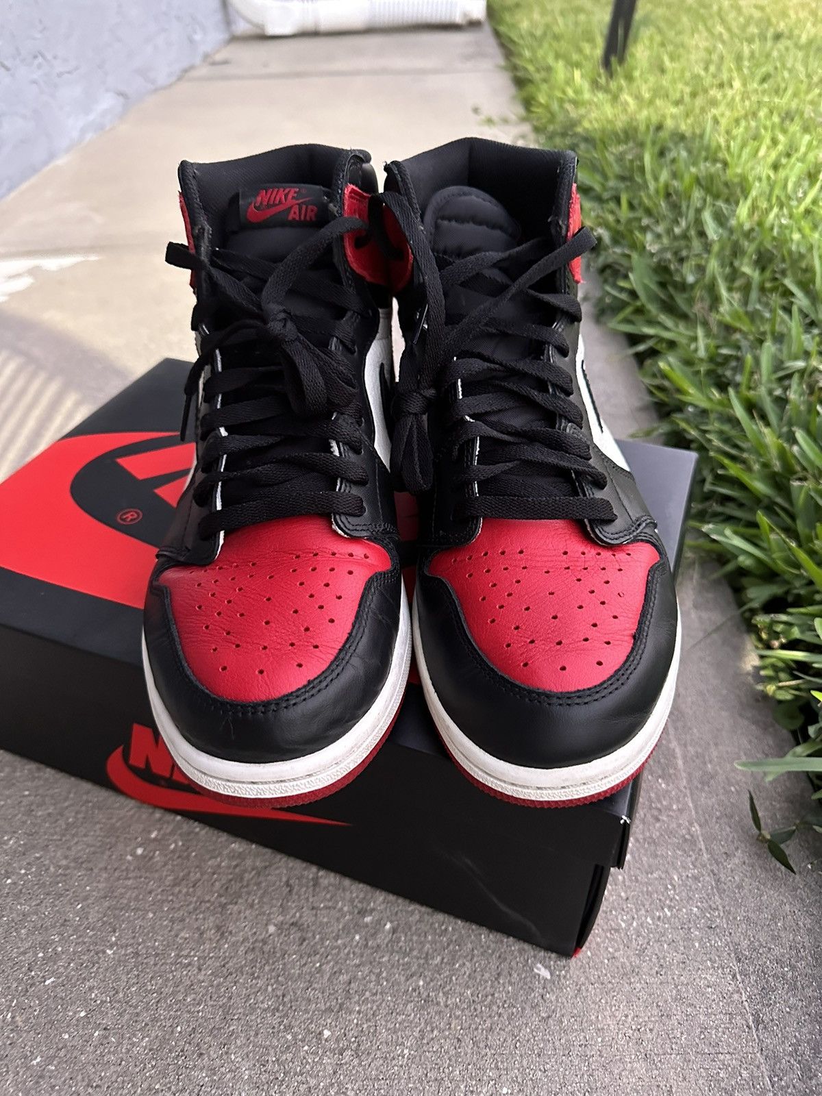 Jordan Brand × Nike Jordan 1 OG Bred Toe Size US 11 / EU 44 - 3 Thumbnail
