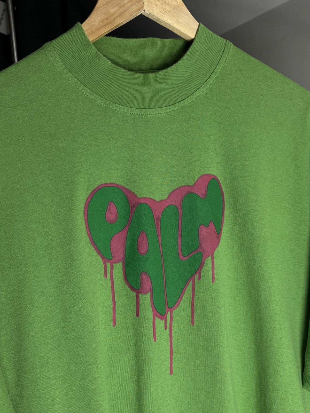 Palm Angels Palm Angels Heart Graffiti Spray Oversized Tee Size US S / EU 44-46 / 1 - 3 Thumbnail