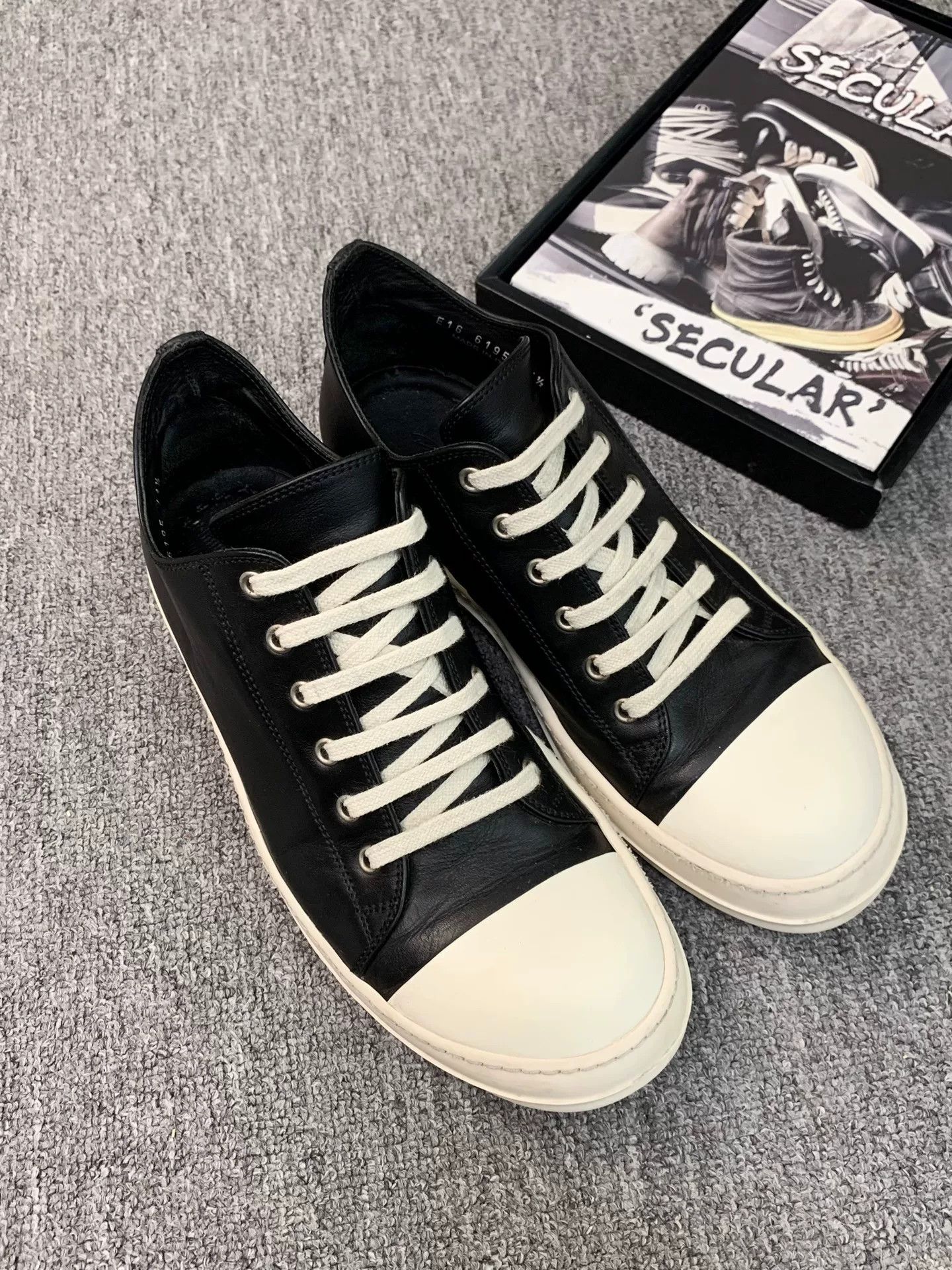 Rick Owens Rick Owens Low-Top Leather Sneakers Size US 8.5 / EU 41-42 - 1 Thumbnail