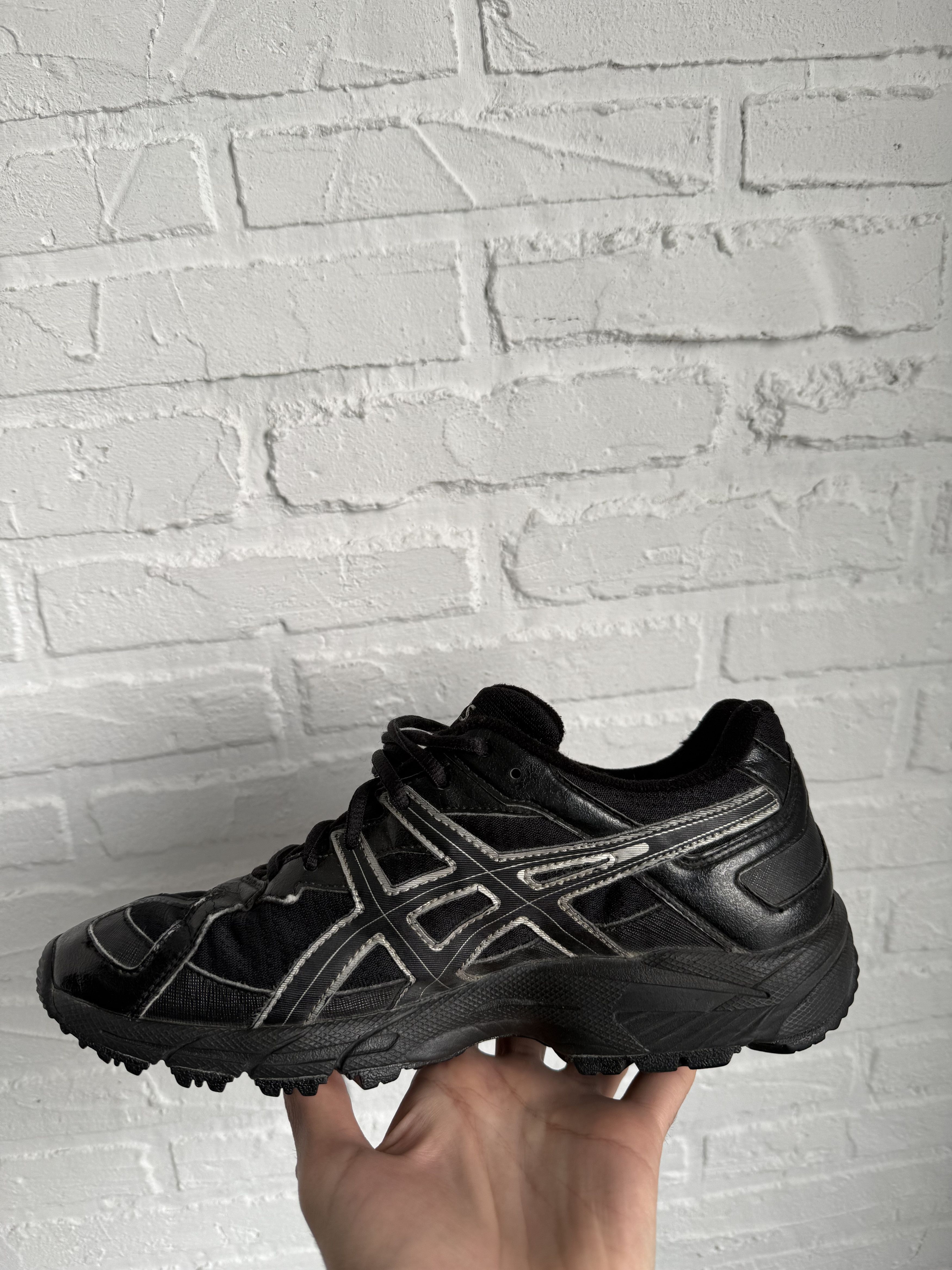 Asics Vintage ASICS gel target gore-Tex sneakers Size US 9.5 / EU 42-43 - 2 Thumbnail