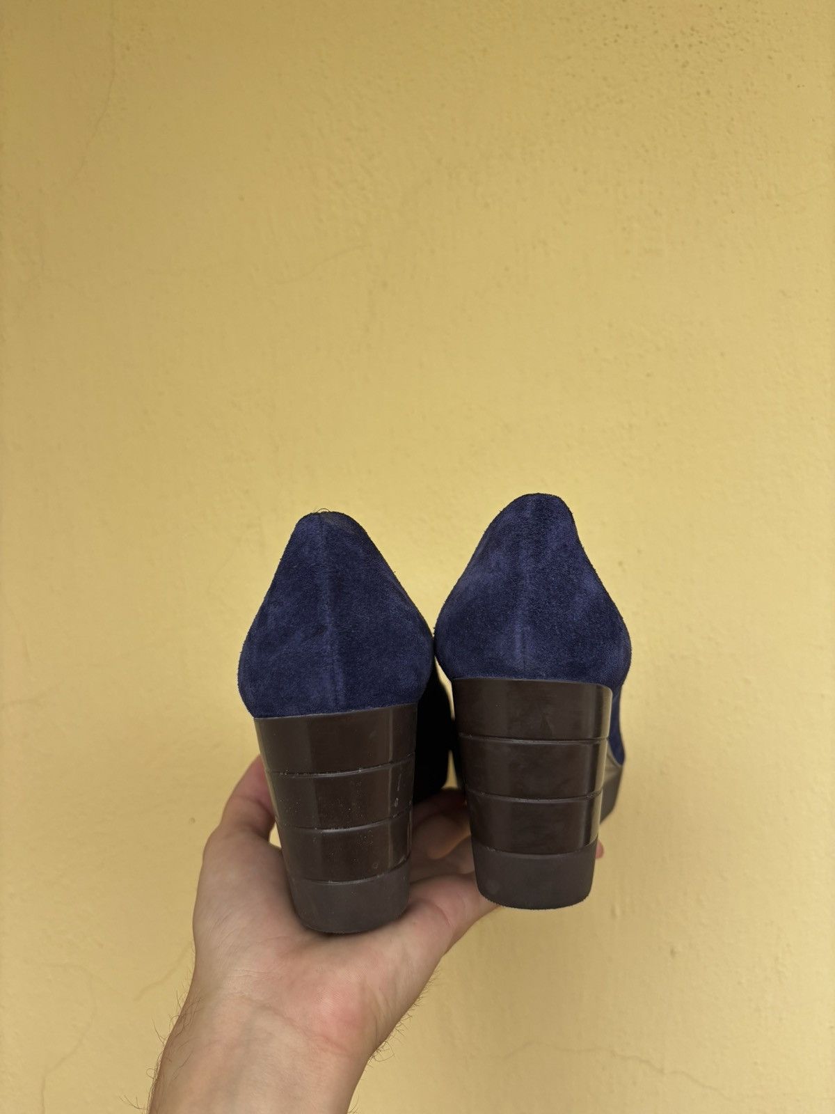 Salvatore Ferragamo Salvatore Ferragamo Pumps Heels Navy Blue Leather Women Size US 8.5 / IT 38.5 - 7 Thumbnail