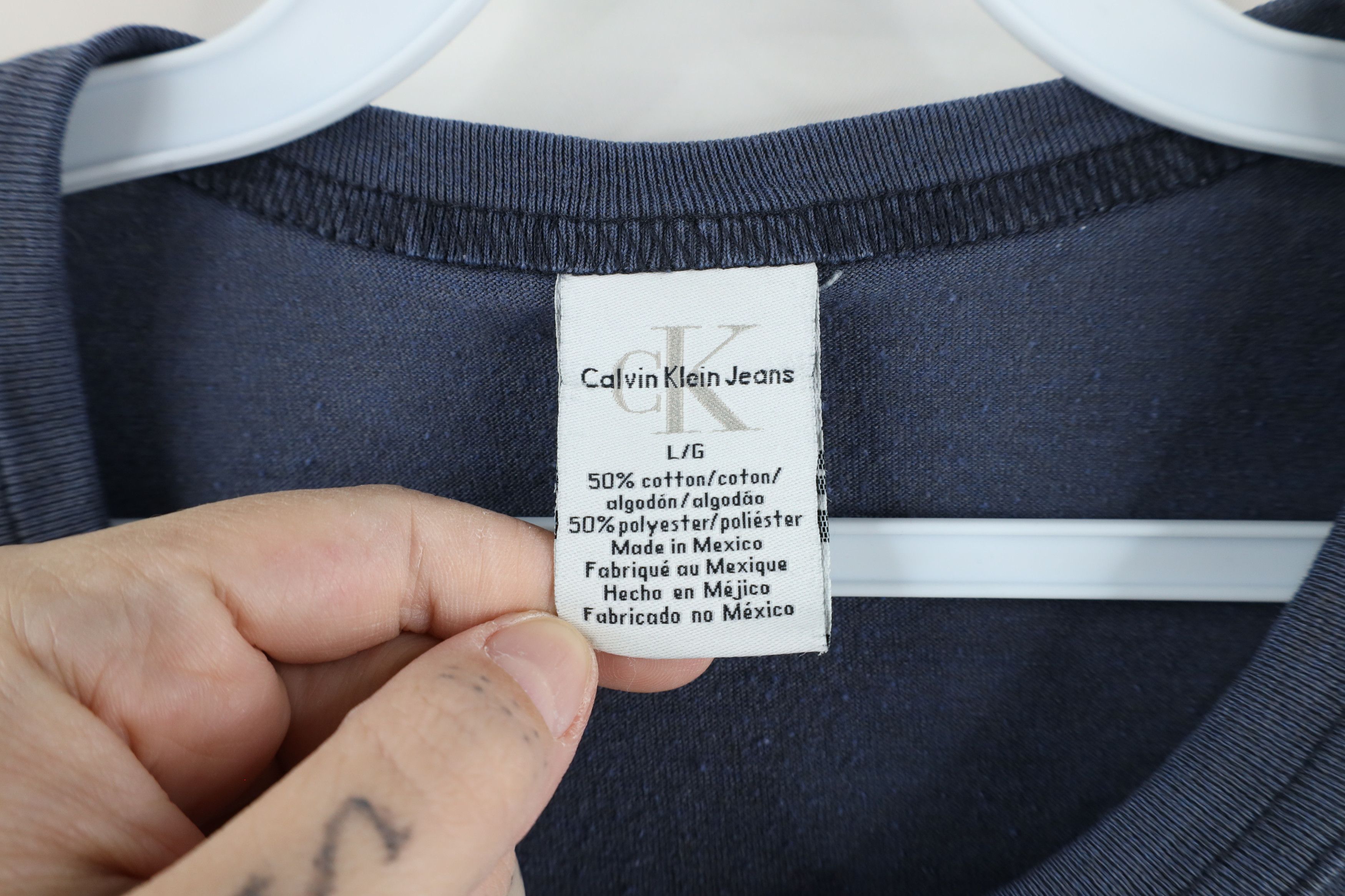 Calvin Klein × Vintage Vintage 90s Calvin Klein Out Big Logo Short Sleeve T-Shirt Size US L / EU 52-54 / 3 - 6 Thumbnail