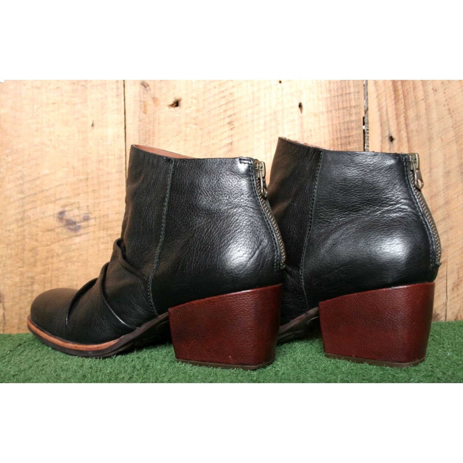Vintage KORK-EASE Kissel Black Ruched Leather Ankle Boots w/Covered Block Heels 10M Size US 10 / IT 40 - 3 Thumbnail