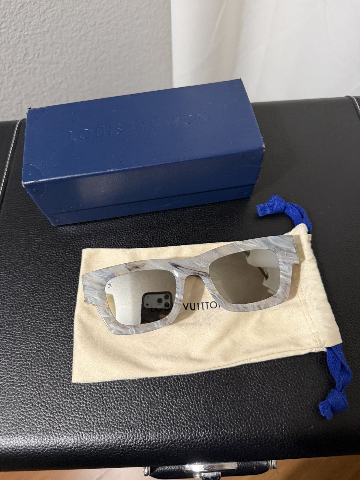 Louis Vuitton Louis Vuitton Charleston Sunglasses Size ONE SIZE - 1 Thumbnail