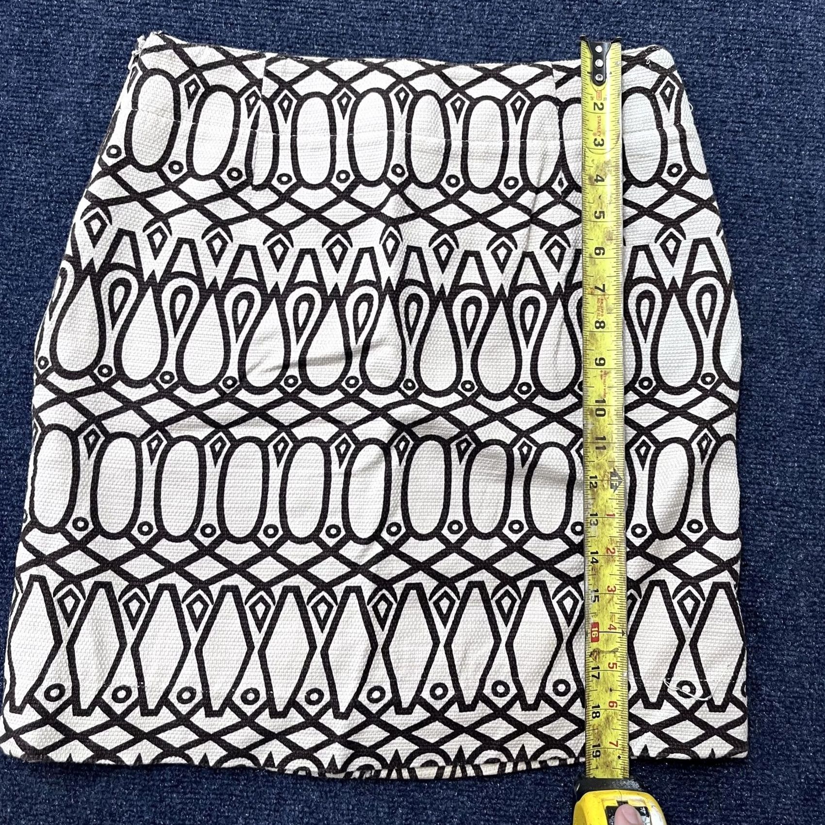 Tailorbyrd VINTAGE Tailorby Skirt Womens XS Black White Geometric Button Front Patterned Front Pockets Size 28" / US 6 / IT 42 - 5 Thumbnail