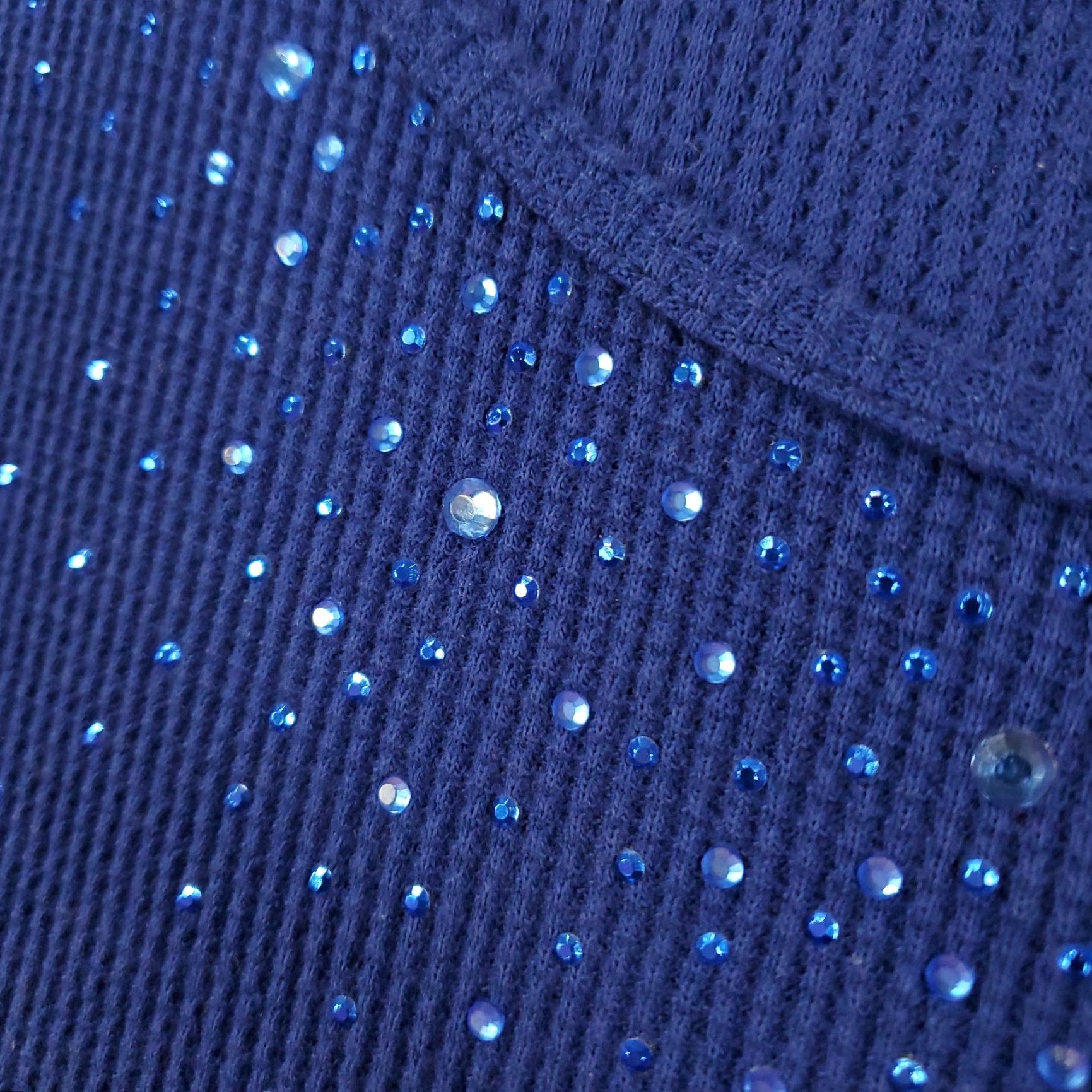 Quacker Factory VINTAGE Quacker Factory Blouse Womens 2X Blue Rhinestone Waffle Knit Long Sleeve Pullover Classic Size XXL / US 16-18 / IT 52-54 - 5 Thumbnail