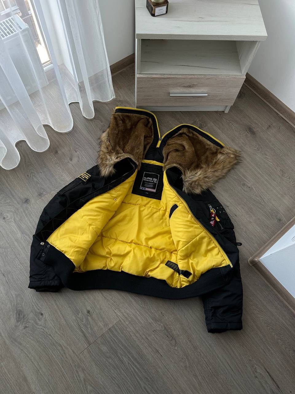 Alpha Industries × Vintage Vintage Alpha Industries Faux Fur Black Bomber Jacket Size US L / EU 52-54 / 3 - 14 Thumbnail