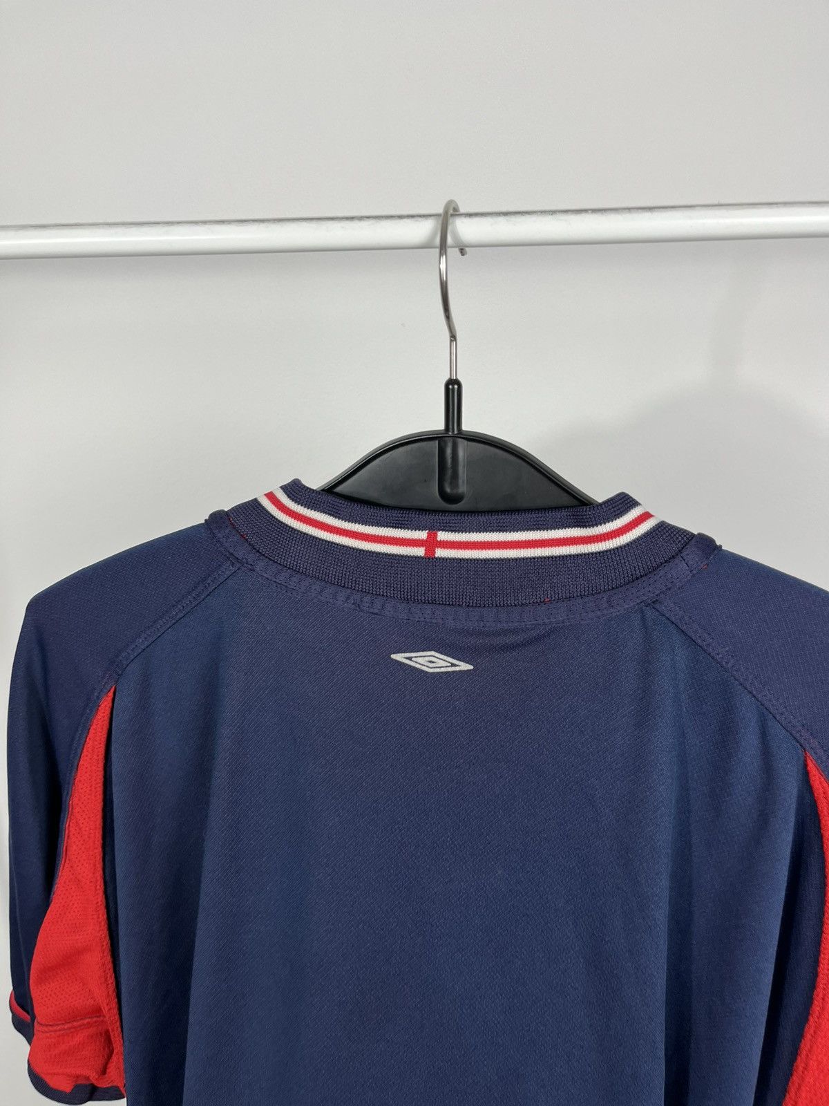 Umbro Vintage Umbro England Reversible Football Jersey Red Navy 00 Size US XL / EU 56 / 4 - 13 Thumbnail