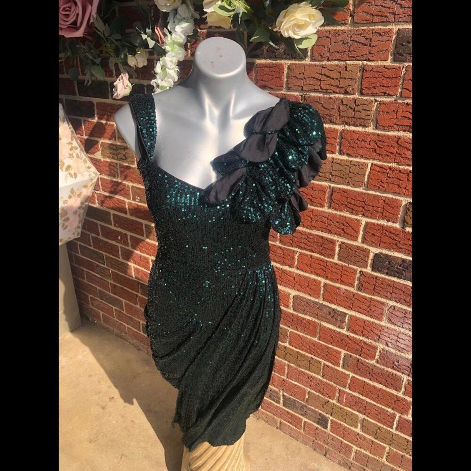 WeWoreWhat Dress gown party sequined mini 3D floral-shoulder &sash Size S / US 4 / IT 40 - 7 Thumbnail