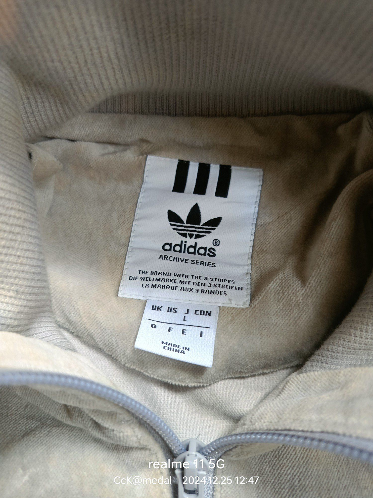 Adidas × Velvet Adidas Archive Series Size US L / EU 52-54 / 3 - 2 Thumbnail