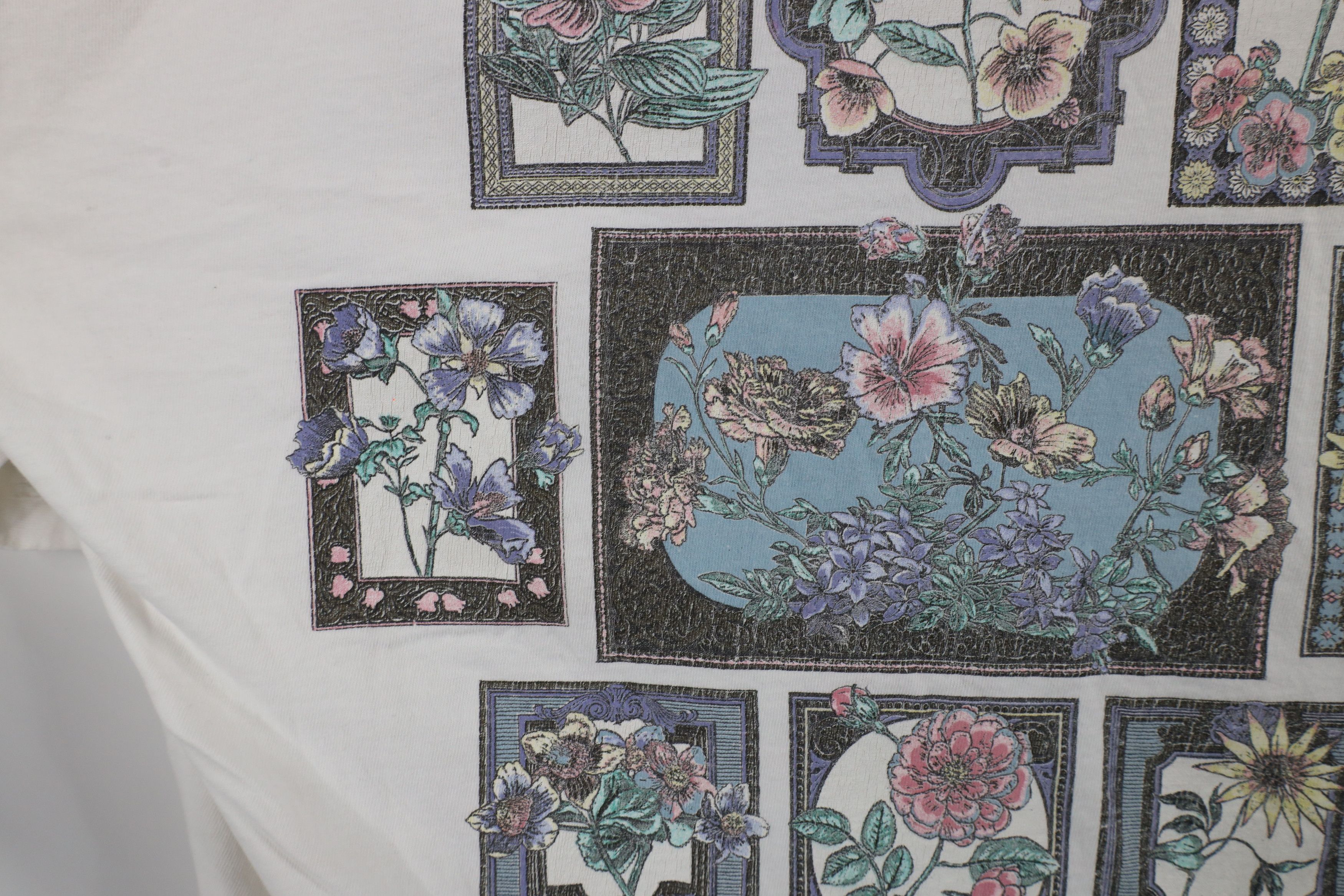 Vintage Vintage 90s Streetwear Flowers Short Sleeve T-Shirt USA Size XXL / US 16-18 / IT 52-54 - 6 Thumbnail