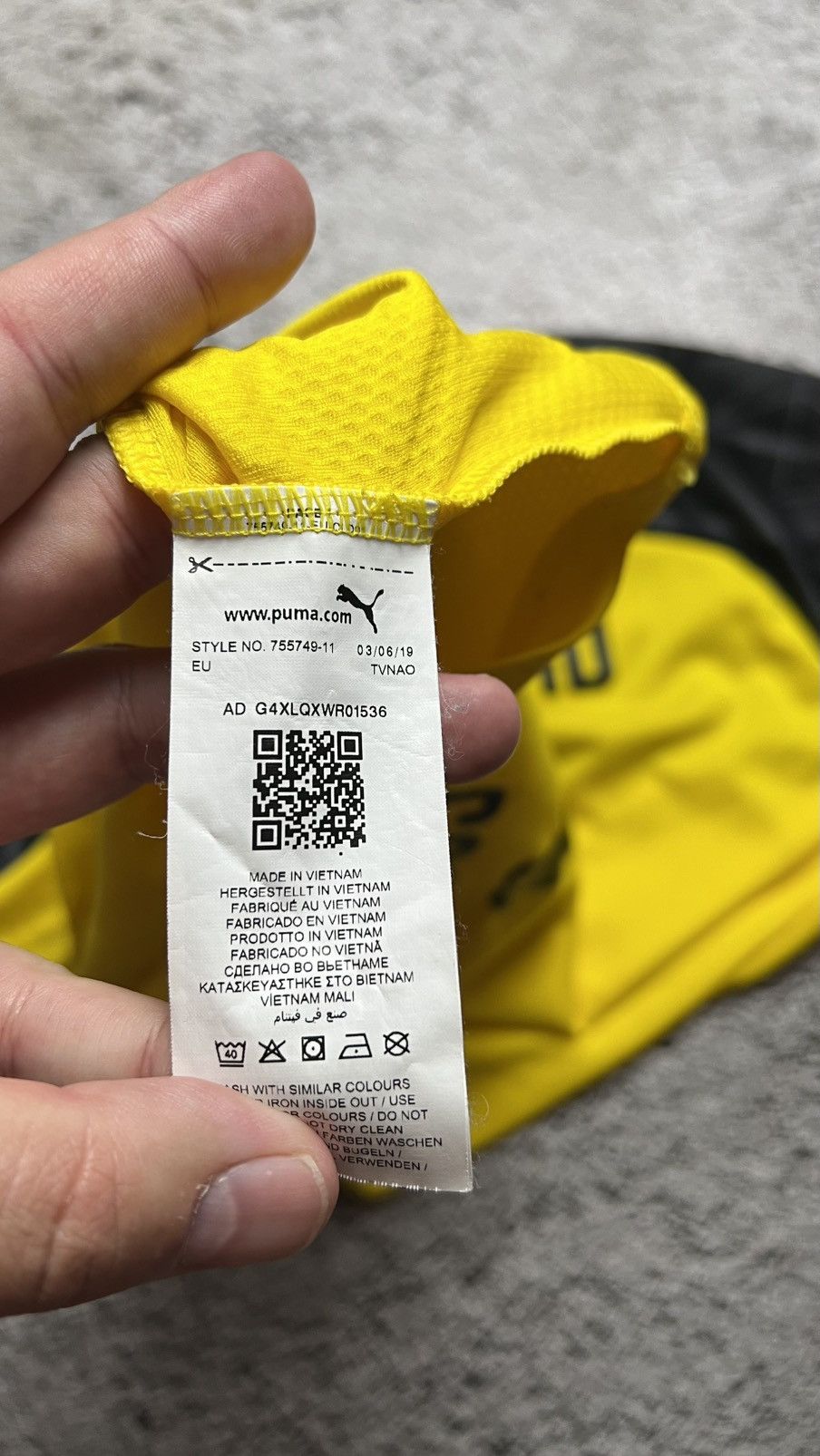 Puma 2019-2020 FC Borussia Dortmund Jadon Sancho puma jersey Size US L / EU 52-54 / 3 - 8 Thumbnail