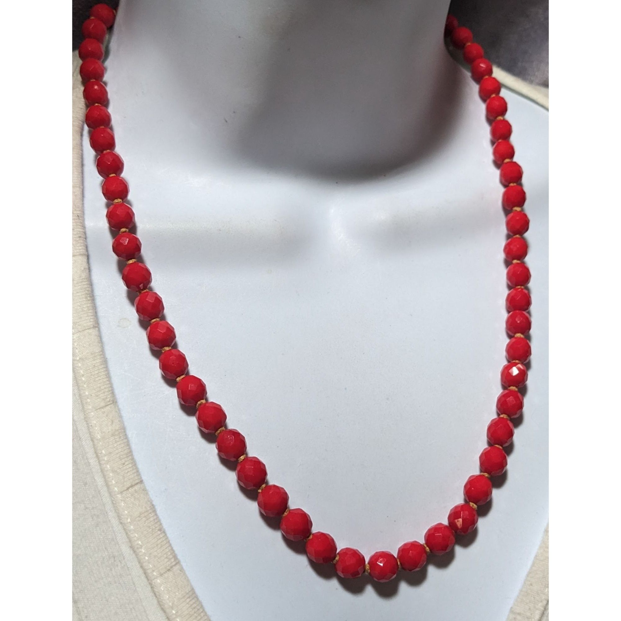 Other Vintage Japanese Red Glass Beaded Necklace Size ONE SIZE - 7 Thumbnail