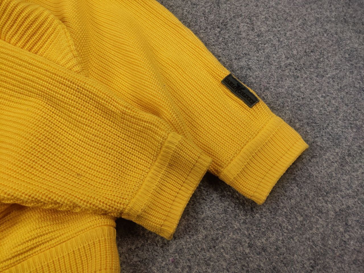 Carlo Colucci Vintage 90's Carlo Colucci Logo Wool Yellow Knit Sweater Size US M / EU 48-50 / 2 - 11 Thumbnail