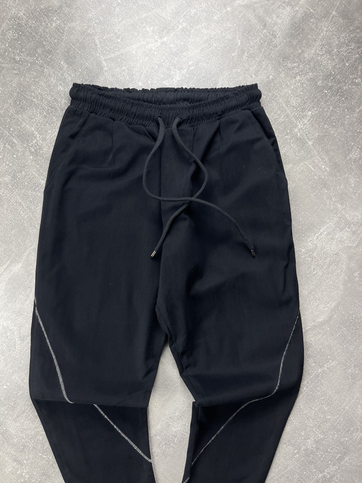 Other Avant Garde Black Technical Jogger Pants Drawstring Cropped Size US 32 / EU 48 - 4 Thumbnail