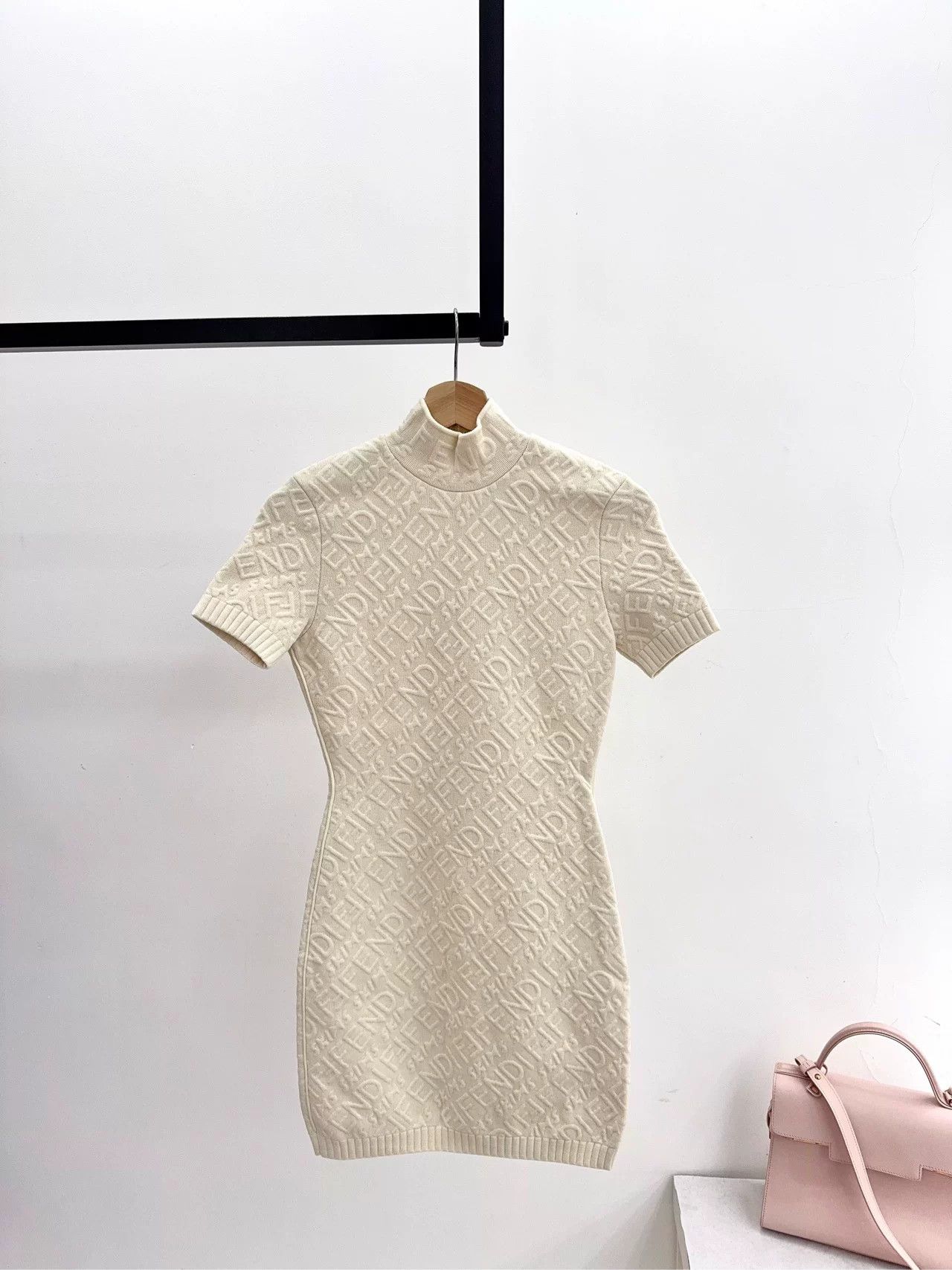 Fendi Fendi Cream Embossed Logo Short Sleeve Dress Size S / US 4 / IT 40 - 1 Thumbnail