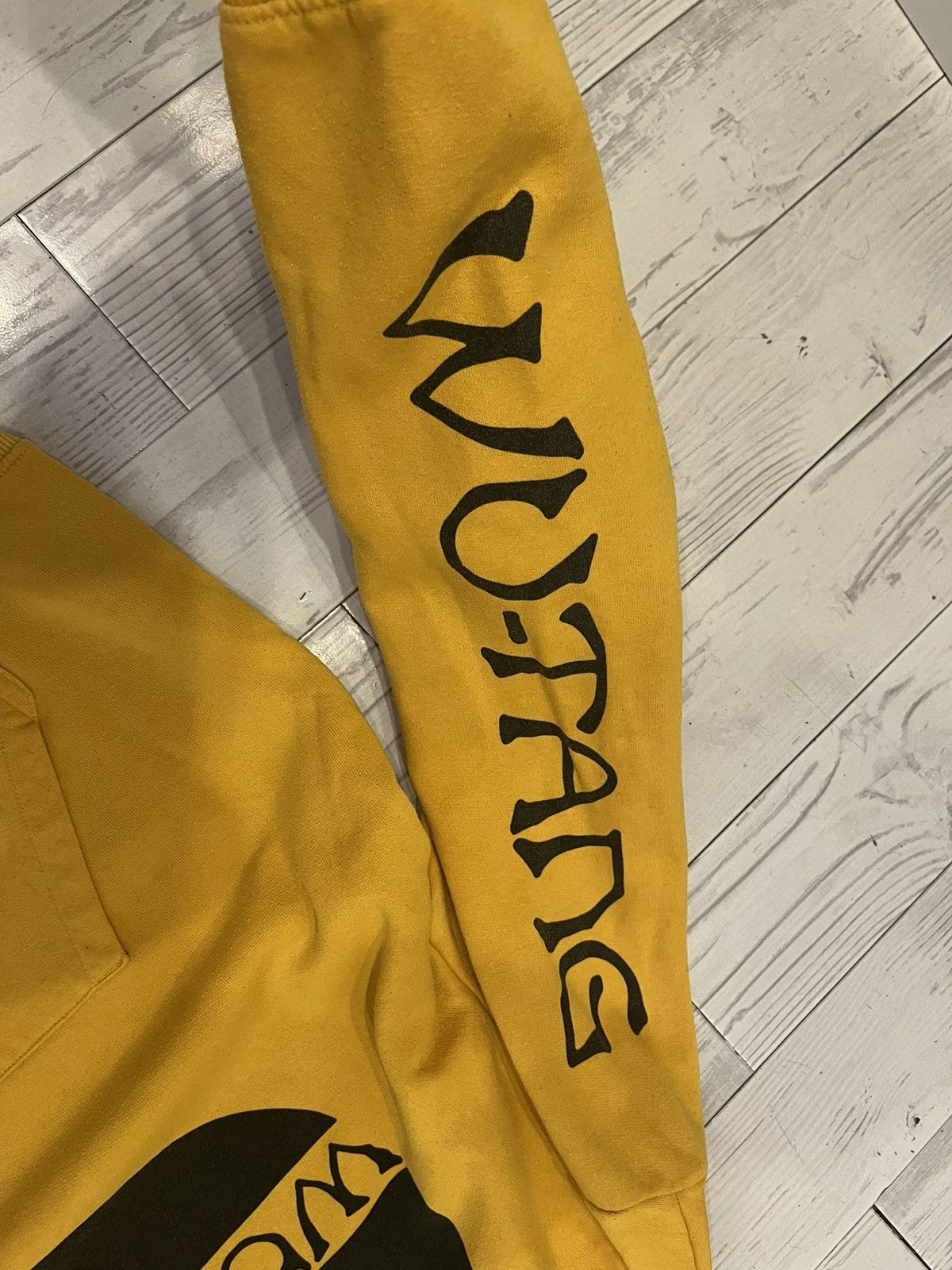 Wu-Tang Clan I'm selling a Wu tang sweatshirt. Size US L / EU 52-54 / 3 - 5 Thumbnail