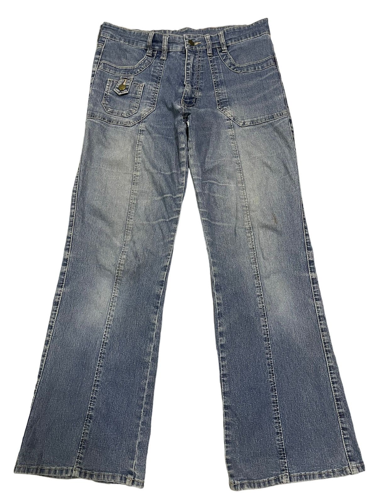 Japanese Brand Vintage Japanese Brand Blue Wash Style Flare Jeans Size US 32 / EU 48 - 1 Thumbnail