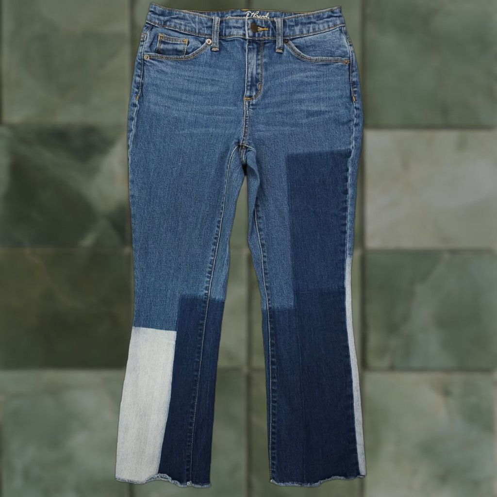 Vintage Universal Thread Jeans Womens 2 26 Blue Kick Boot Crop High Rise Patchwork Denim Jeans Womens 26 Blue Crop Bootcut? Size 26" / US 2 / IT 38 - 1 Thumbnail