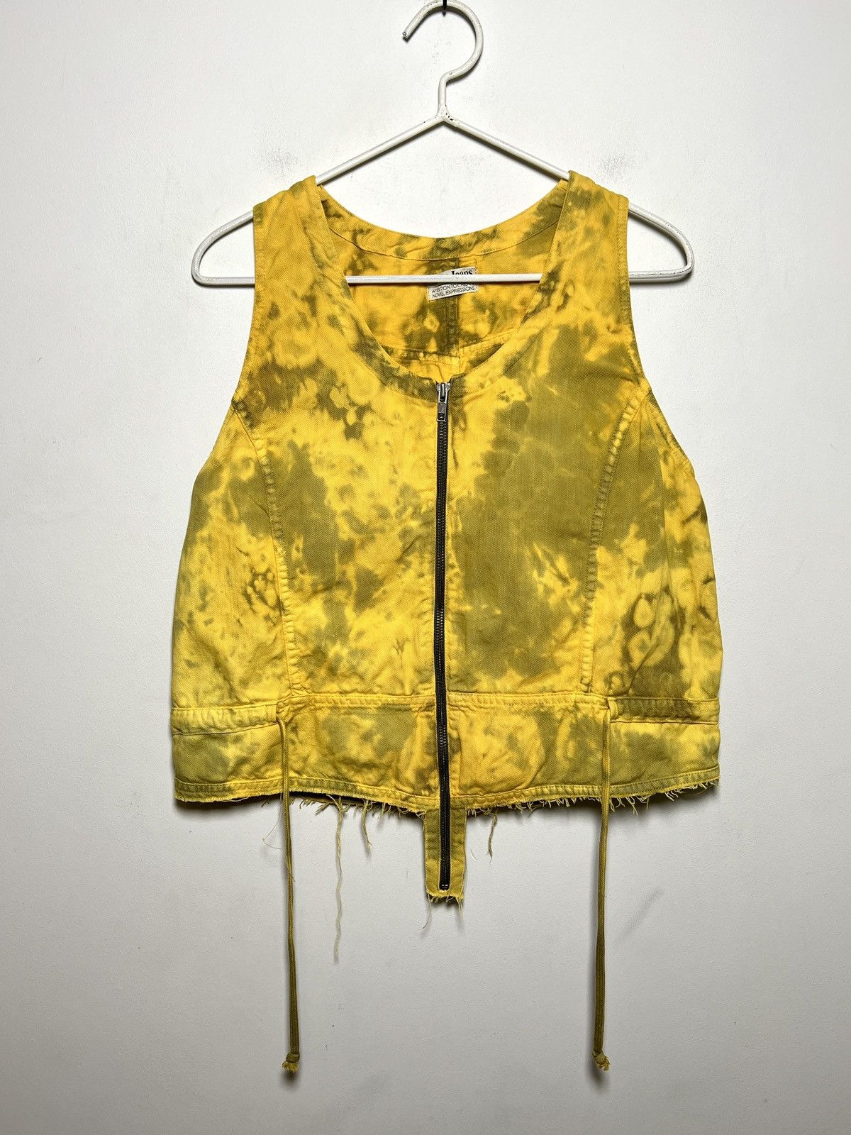 Acne Studios Acne cropped vest in a bold yellow tie-dye Size US S / EU 44-46 / 1 - 2 Thumbnail