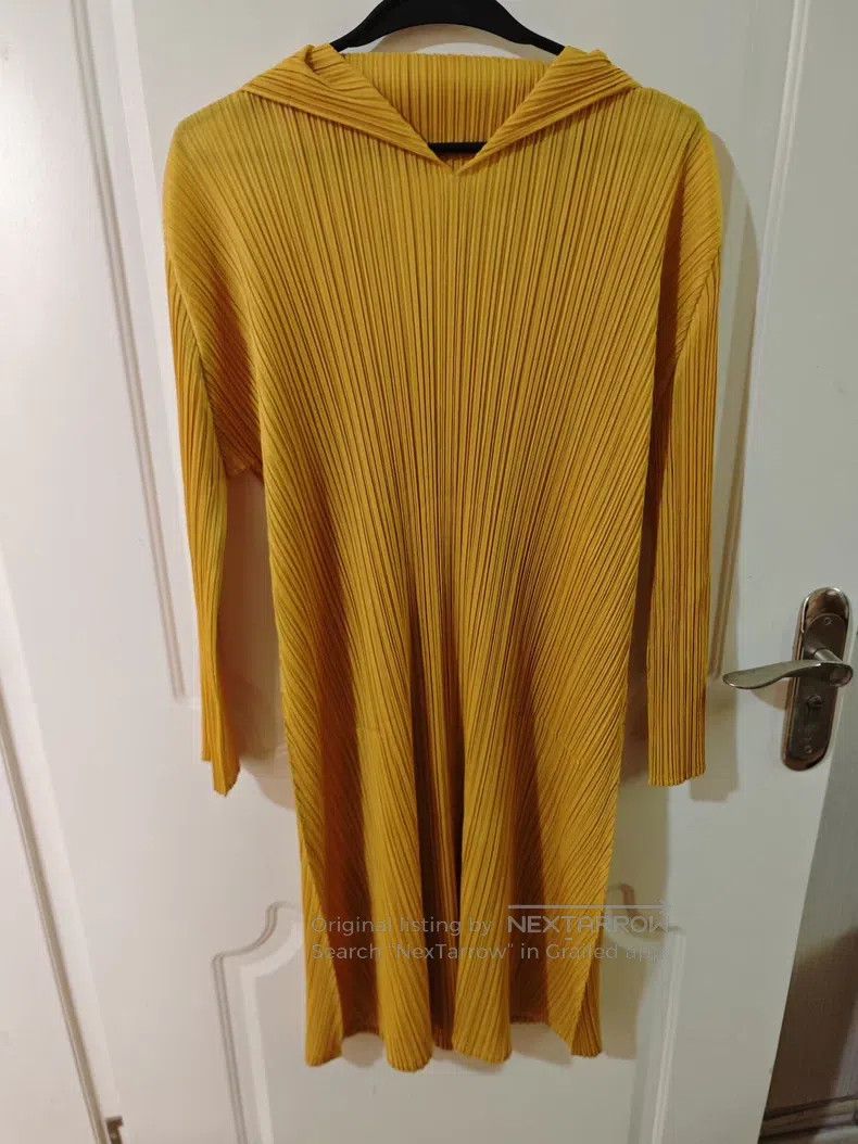 Issey Miyake Issey Miyake Golden Hoodie Dress Size M / US 6-8 / IT 42-44 - 1 Thumbnail