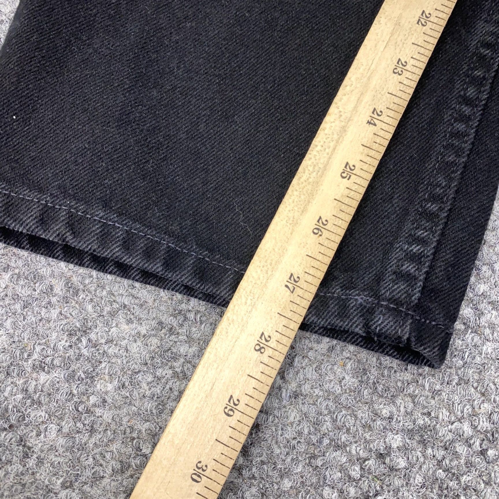 Vintage VINTAGE? No — Wait, actually not vintage. LL Bean Jeans Mens 40x30 Black Classic Fit Straight Leg Denim Pants Size US 40 / EU 56 - 3 Thumbnail