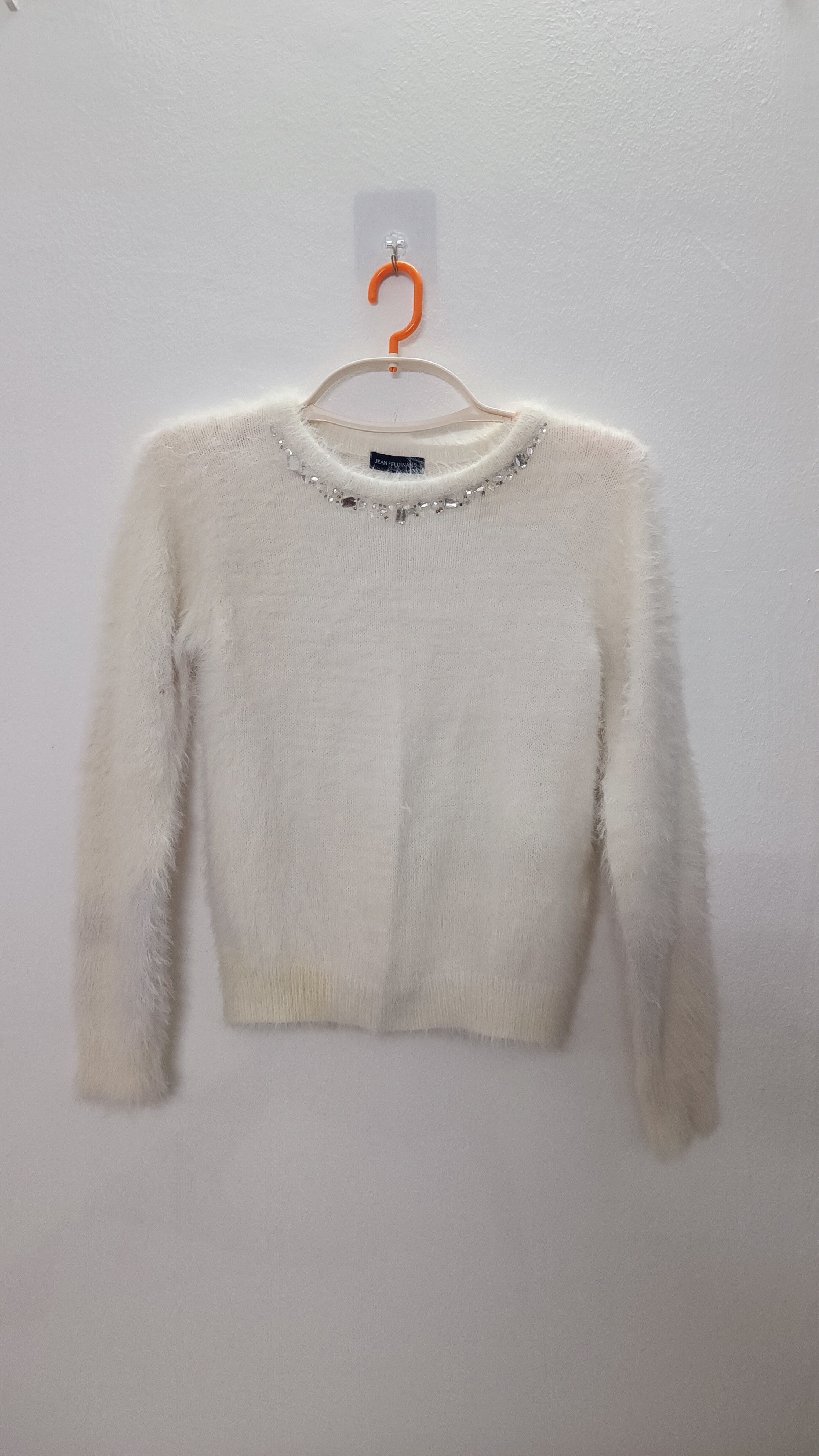 Vintage Look Marble White Knitwear