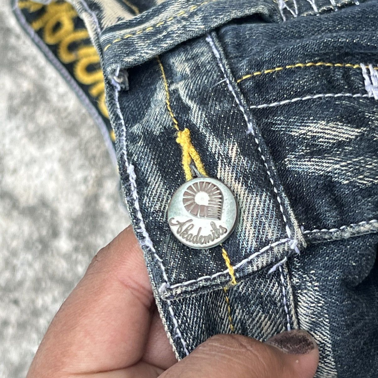 Akademiks “y2k style” AKADEMIKS ACID WASH DOUBLE POCKET BAGGY JEANS Size US 36 / EU 52 - 16 Thumbnail