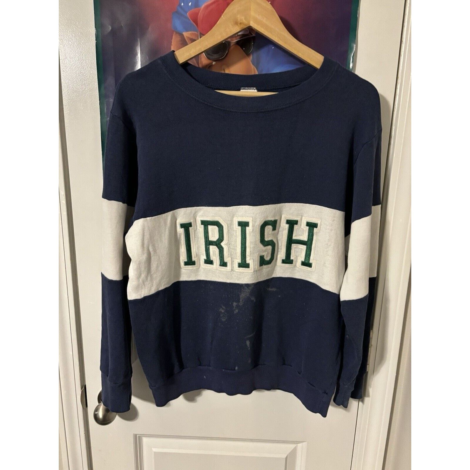 Champion Vintage distressed 80s champion college crewneck size Large Size US L / EU 52-54 / 3 - 1 Thumbnail