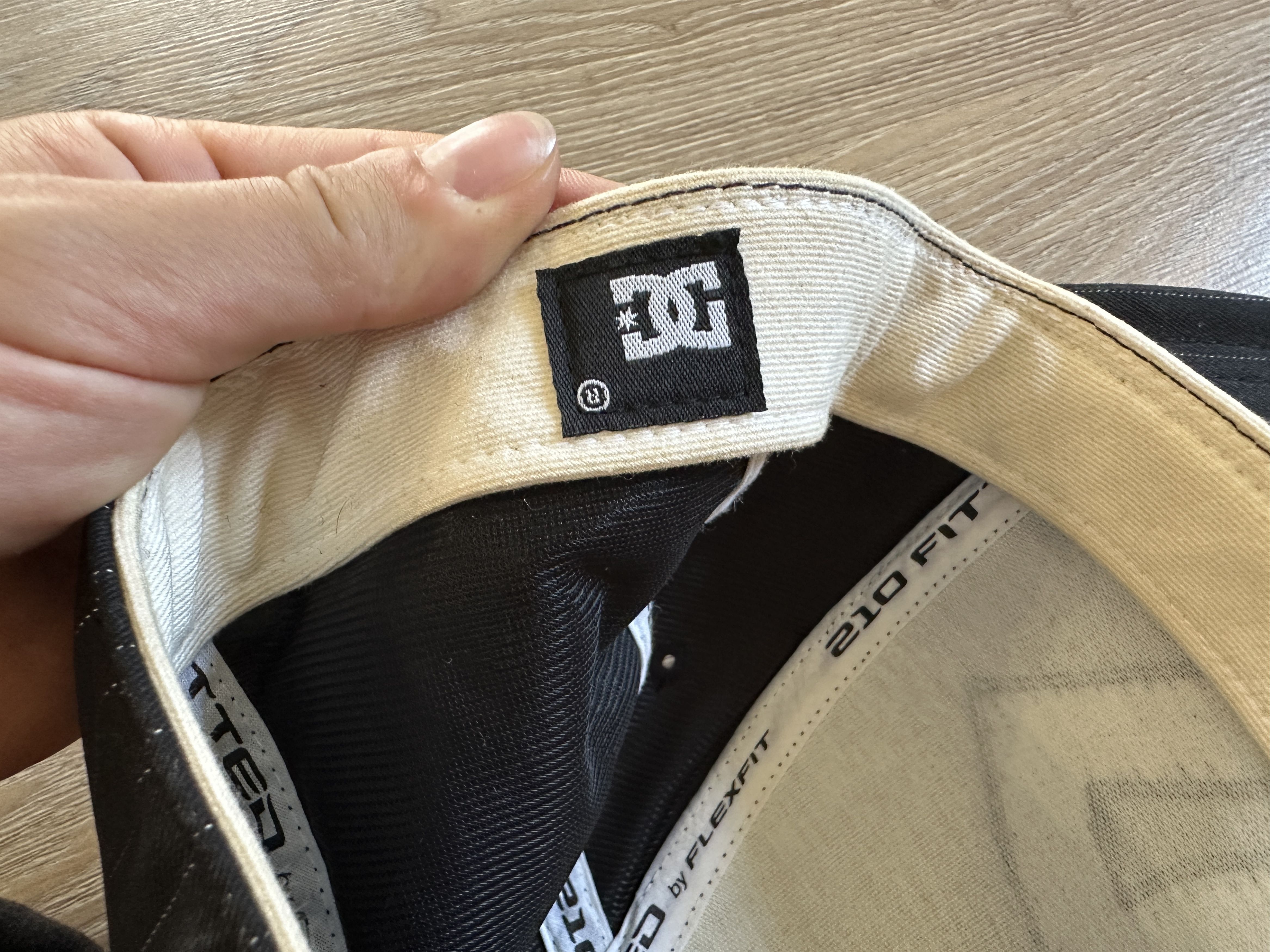 DC × Vintage Vintage DC Shoes Black Stripe Snapback Big Embroidered Logo Size ONE SIZE - 7 Thumbnail
