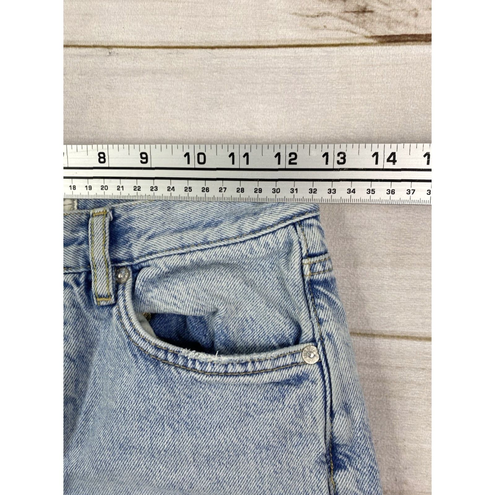 Vintage We the Free Jeans Womens Boyfriend 24 Blue Distressed Denim Button Fly Regular Waist 5-Pocket Bohemian Distressed Size 42" / US 20 - 4 Thumbnail