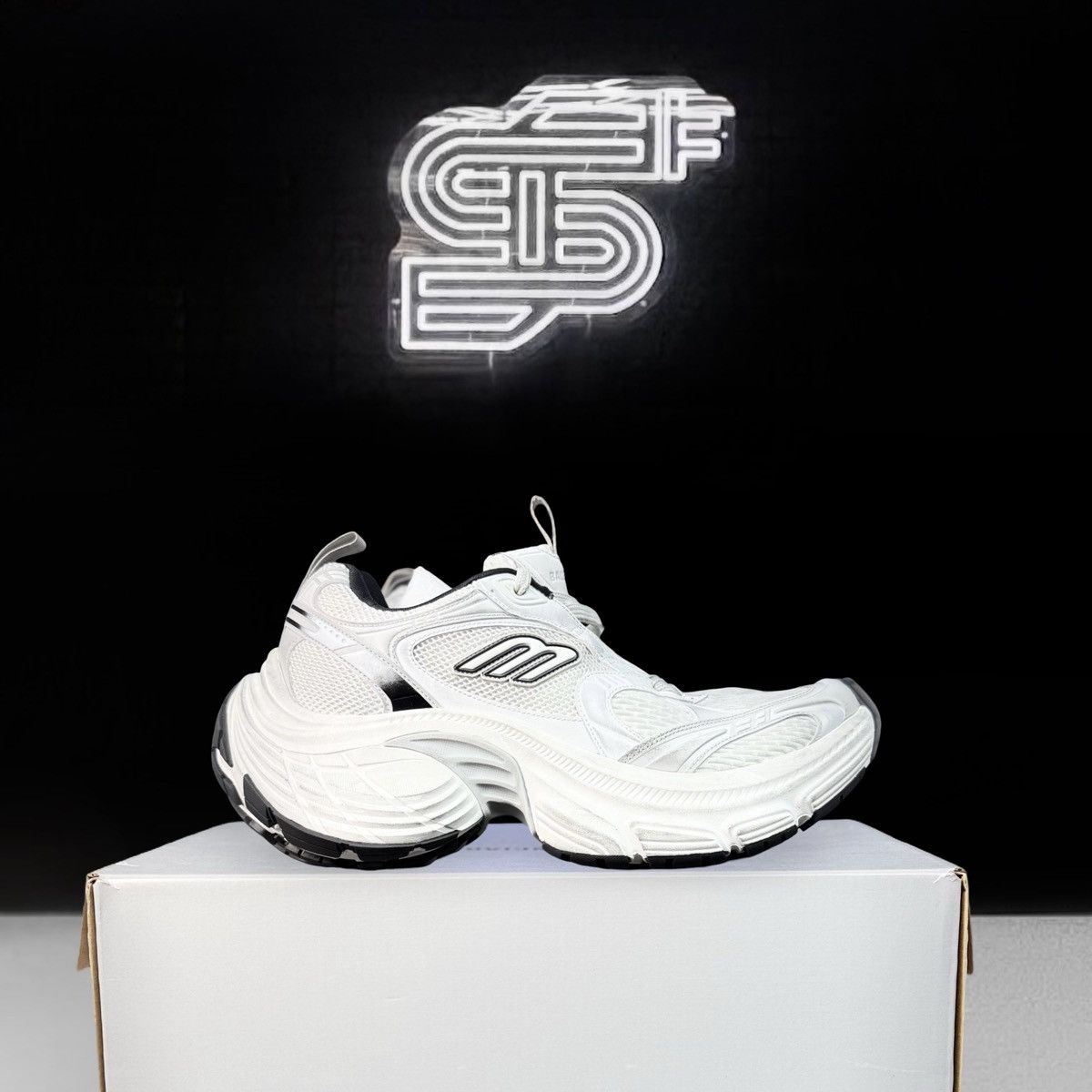 Balenciaga Balenciaga 10XL Sneaker Size US 12 / EU 45 - 1 Thumbnail